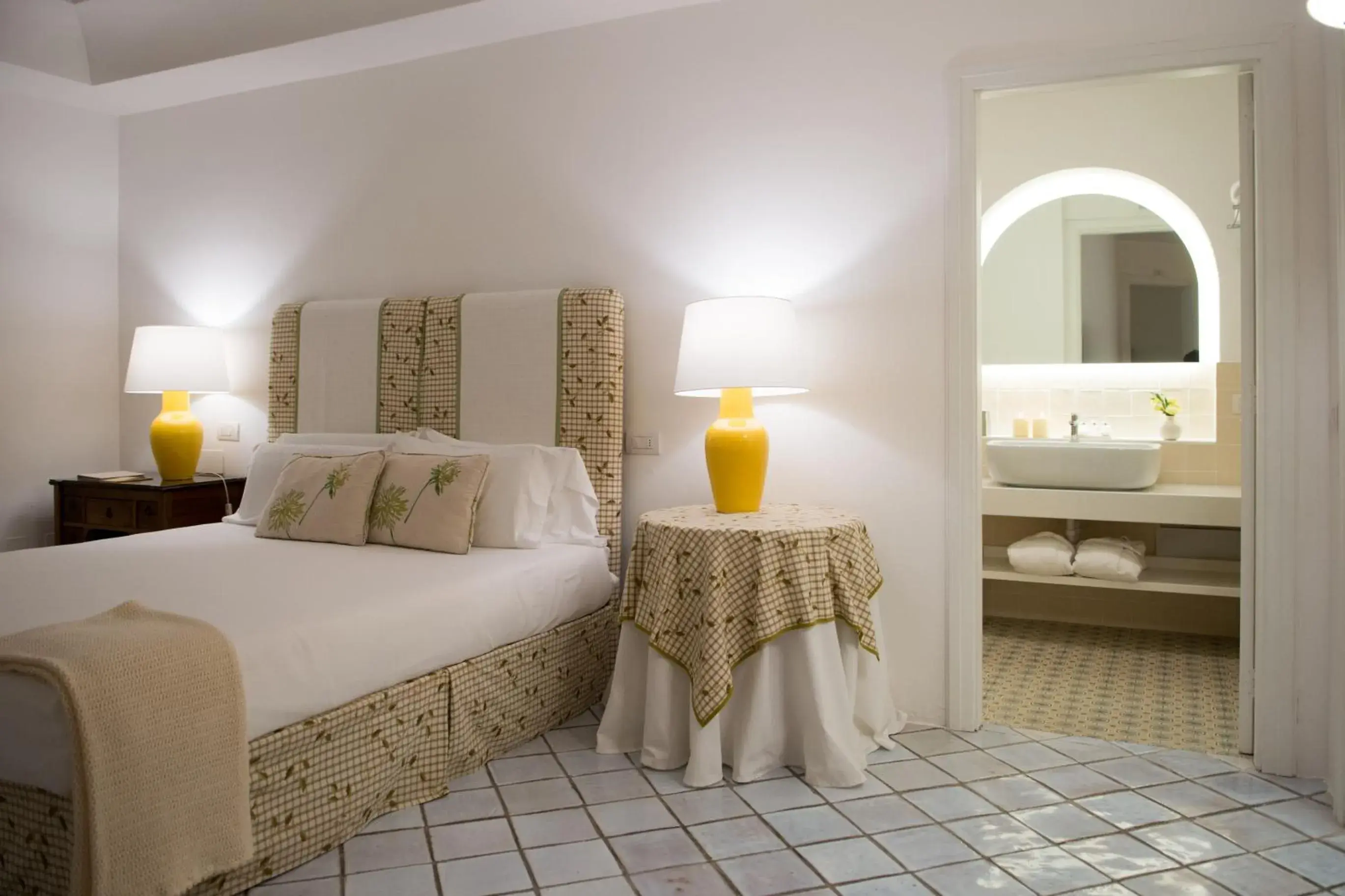 Bed in Hotel Il Melograno