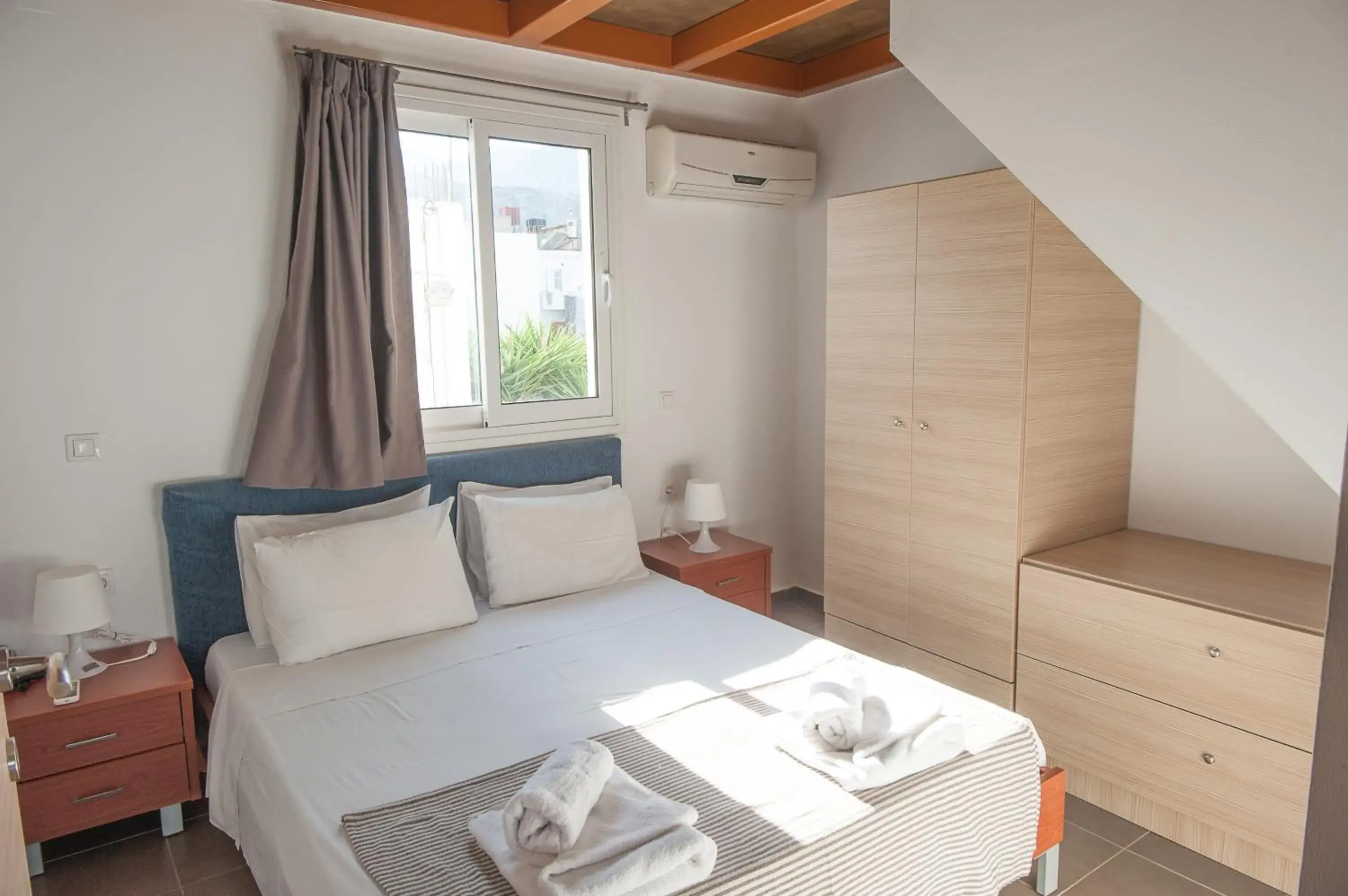 Bedroom, Bed in Elounda Sunrise Apartments