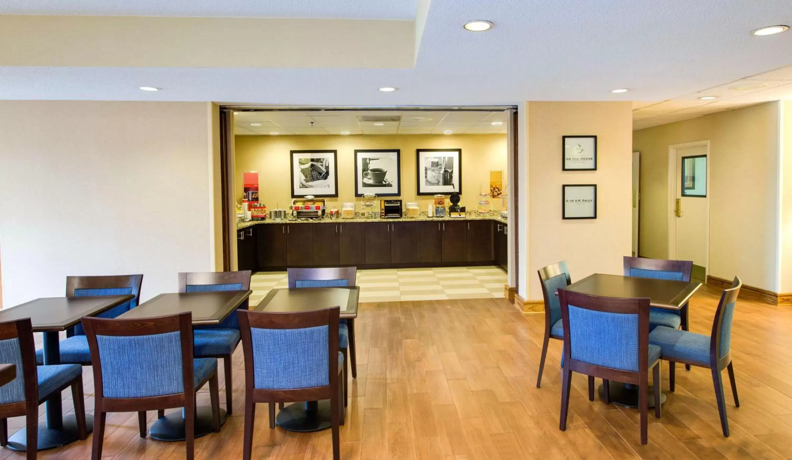 Dining area, Restaurant/Places to Eat in Hampton Inn Hotel Atlanta-Southlake