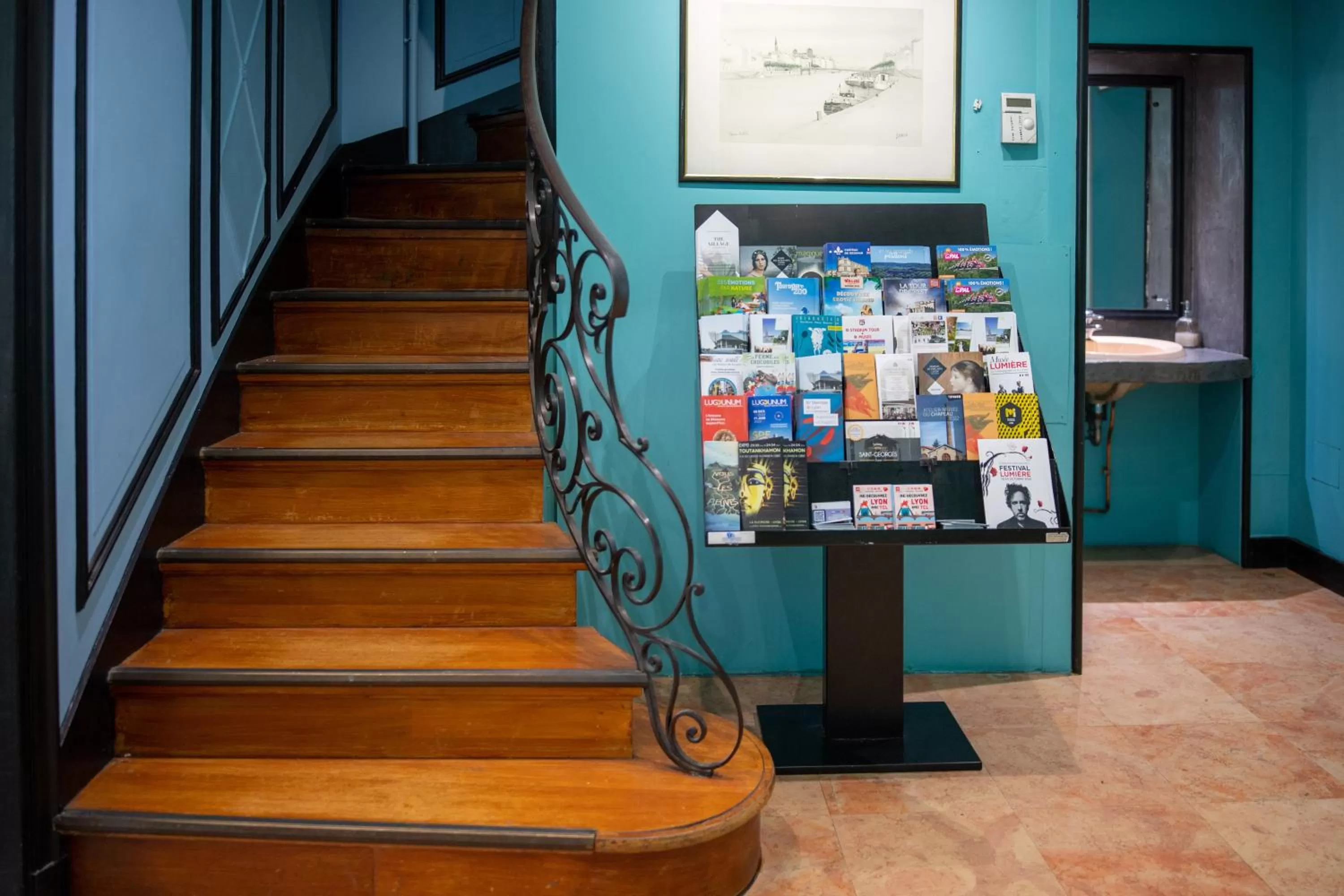 Property building in Hotel de Normandie