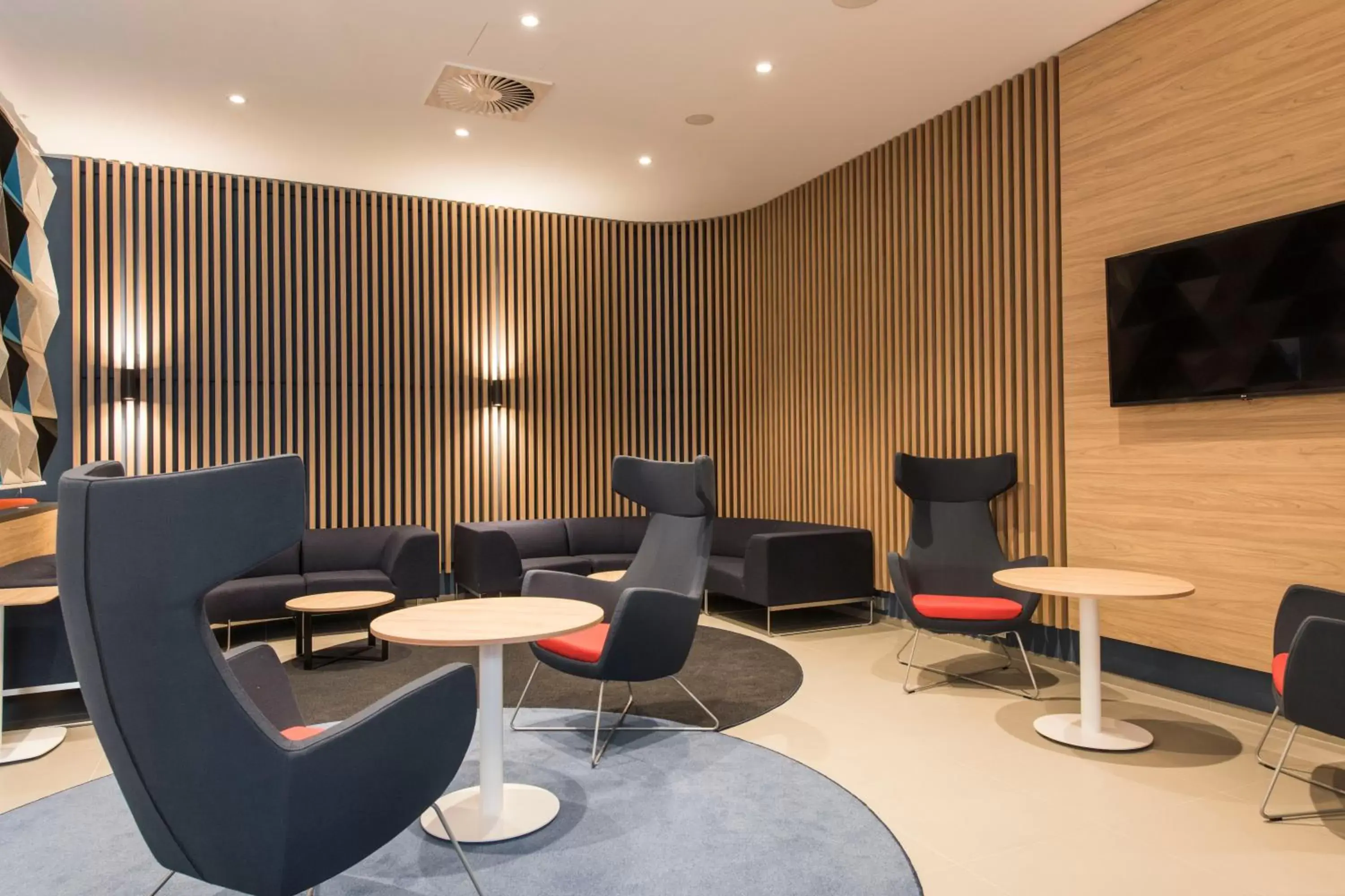 Property building, Seating Area in Holiday Inn Express Warsaw - Mokotow, an IHG Hotel