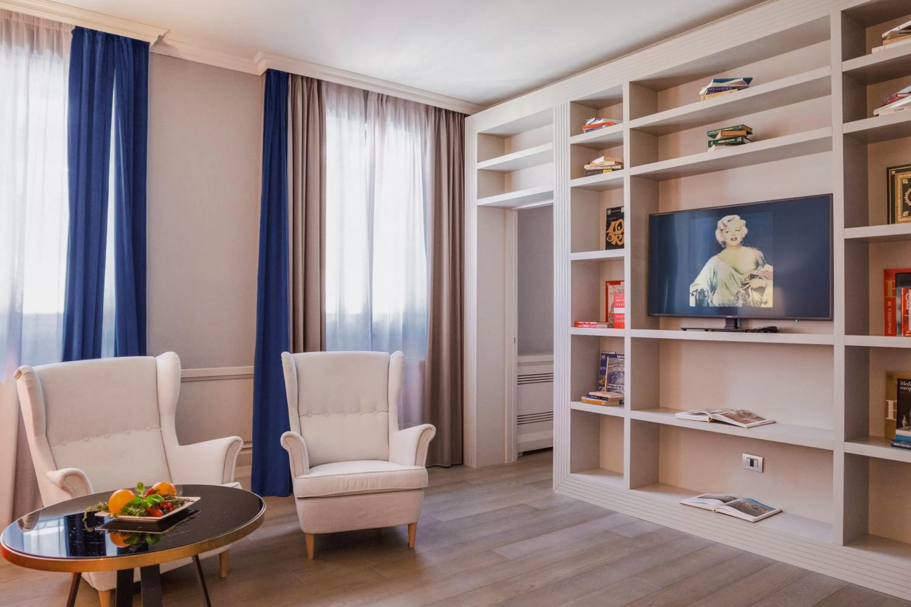 Living room in Palazzo Cornalia