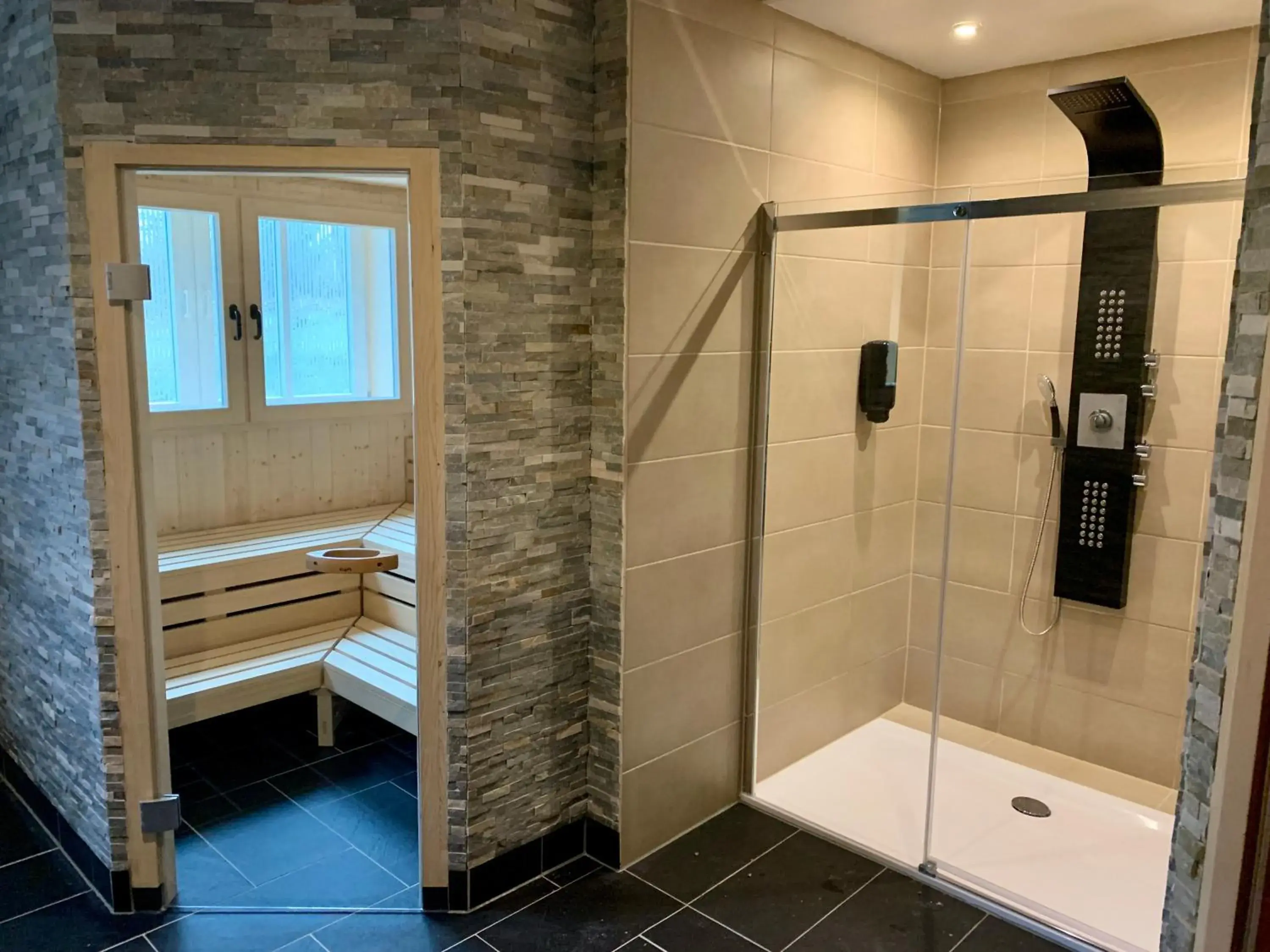 Sauna, Bathroom in Park Hotel Fasanerie Neustrelitz