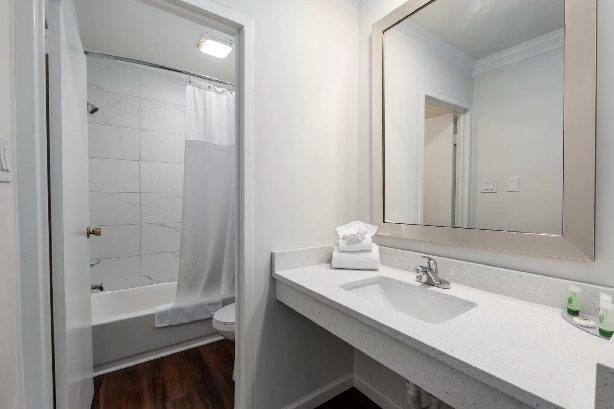 Shower in Crewe Boutique Inn