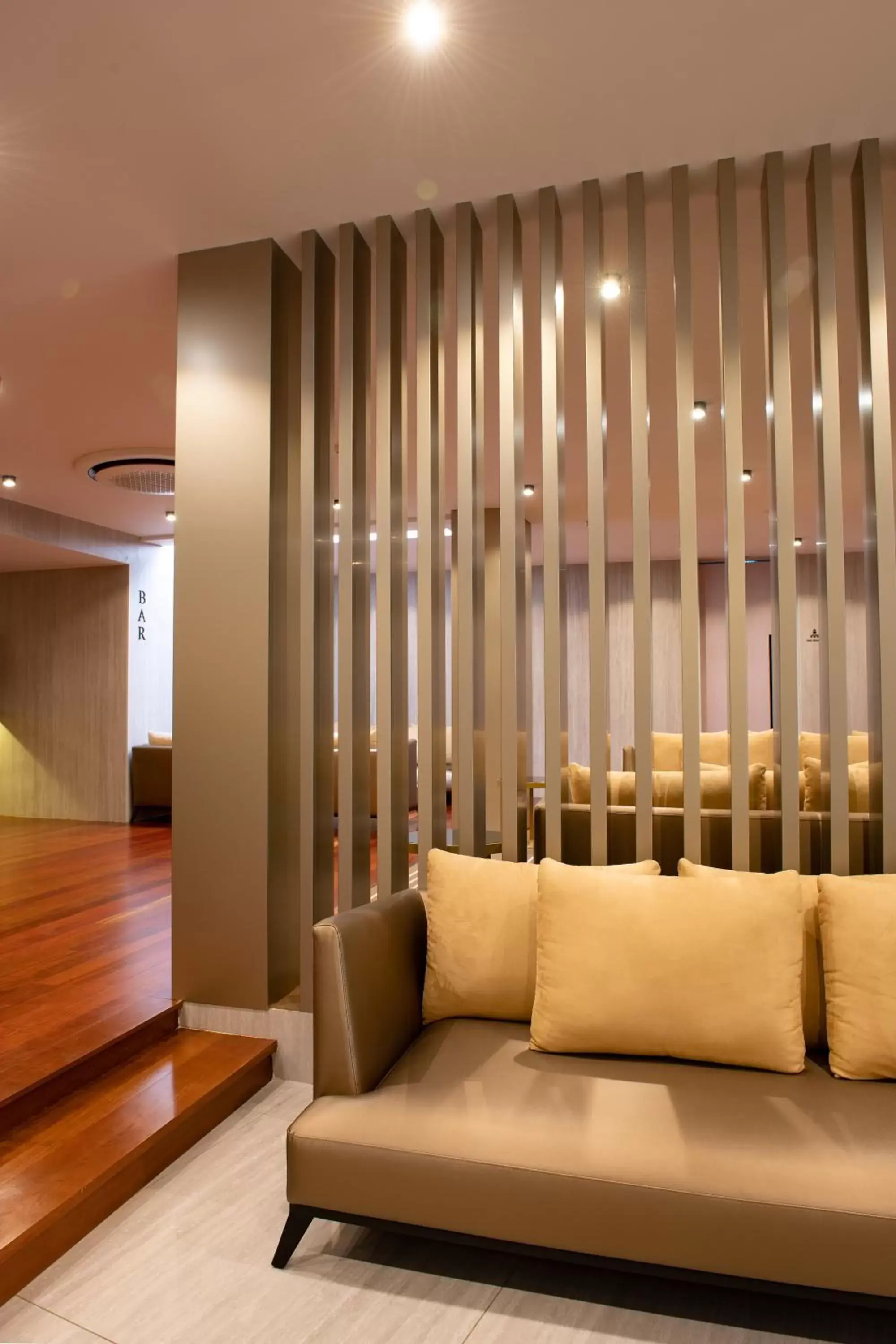 Communal lounge/ TV room, Seating Area in Hotel Cristal Setúbal
