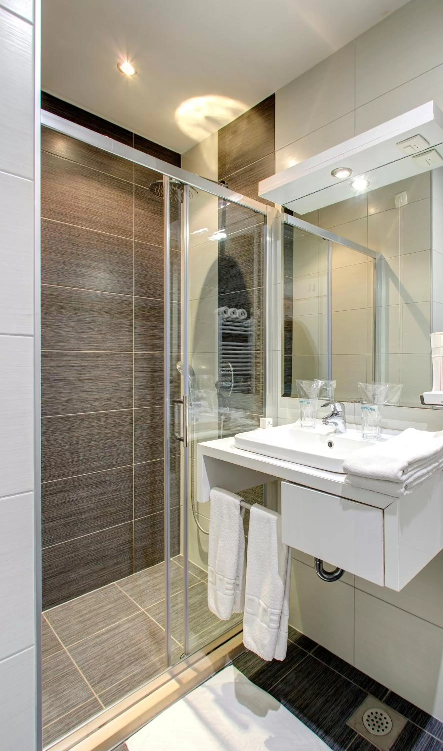 Shower in Hotel Villa Milas