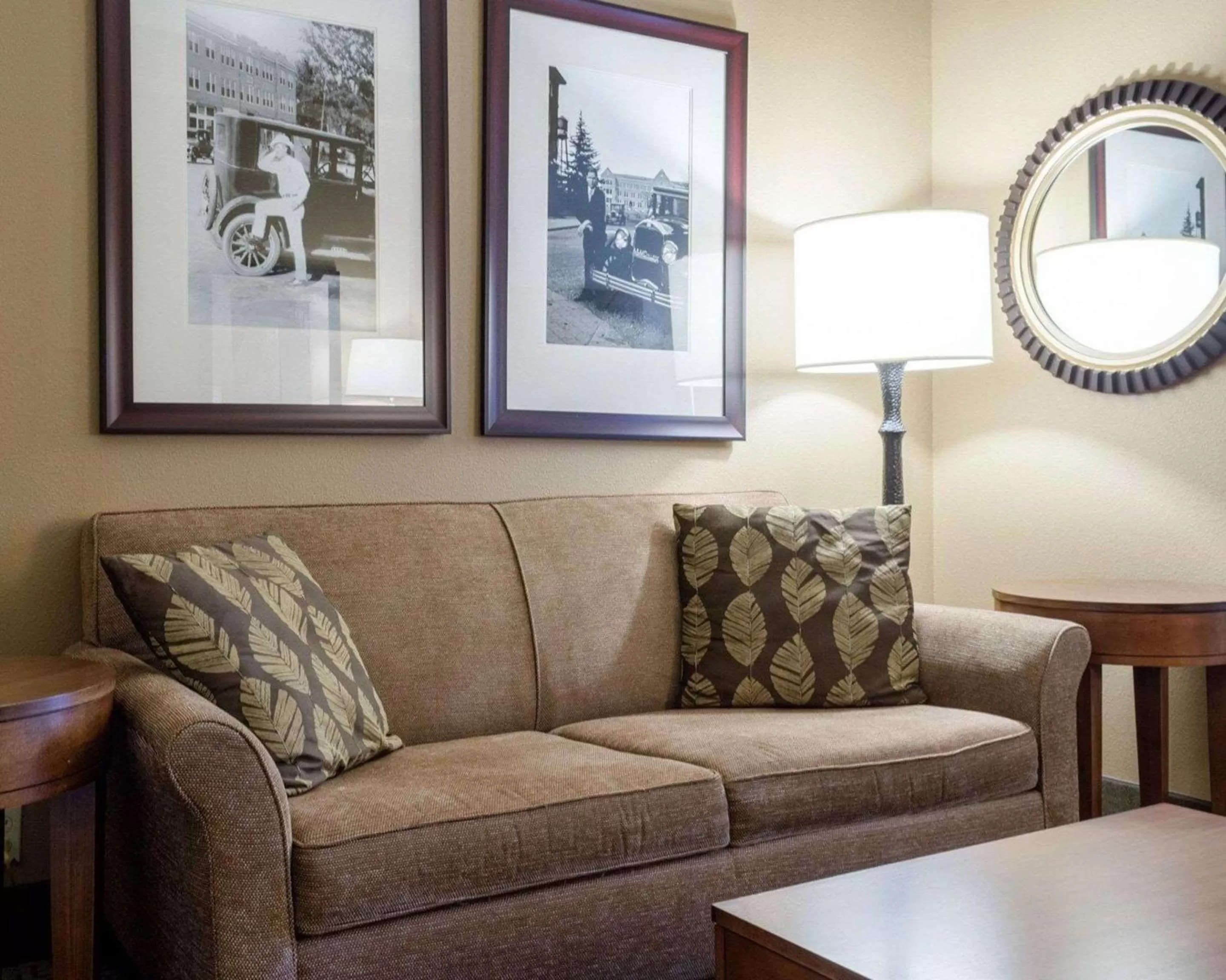 King Suite - Accessible/Non-Smoking in Comfort Suites Starkville