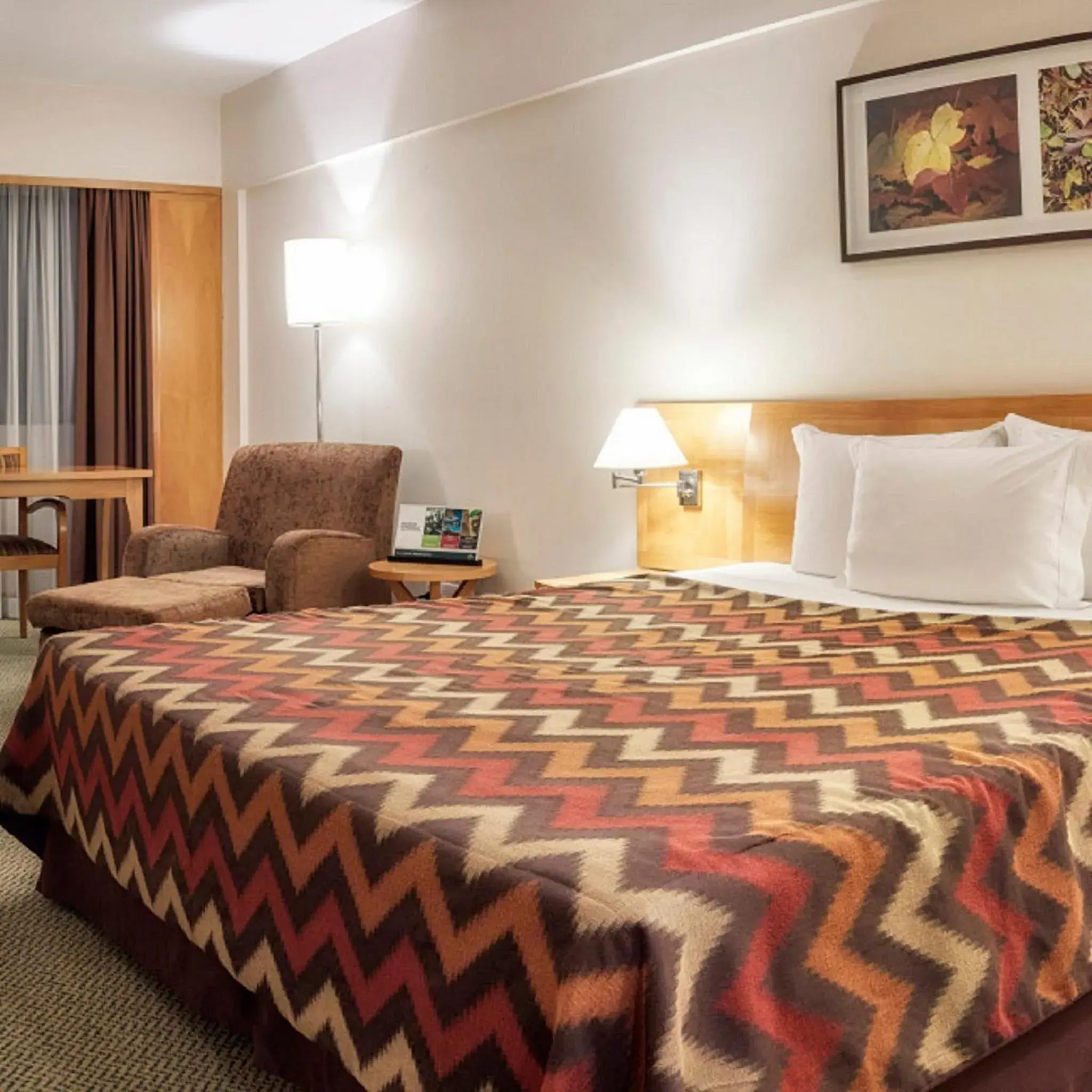 Bed in Sol Alphaville Hotel & Residence