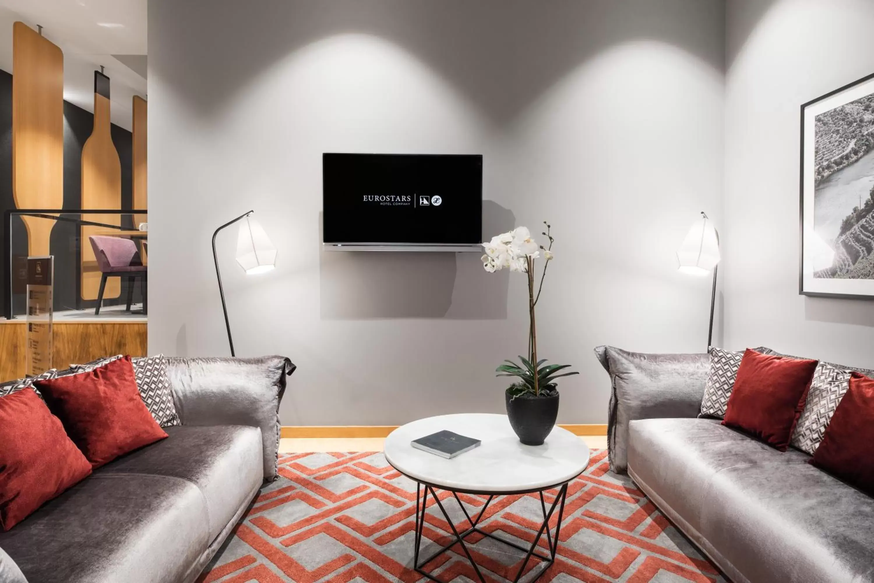 Lobby or reception, Seating Area in Eurostars Porto Centro