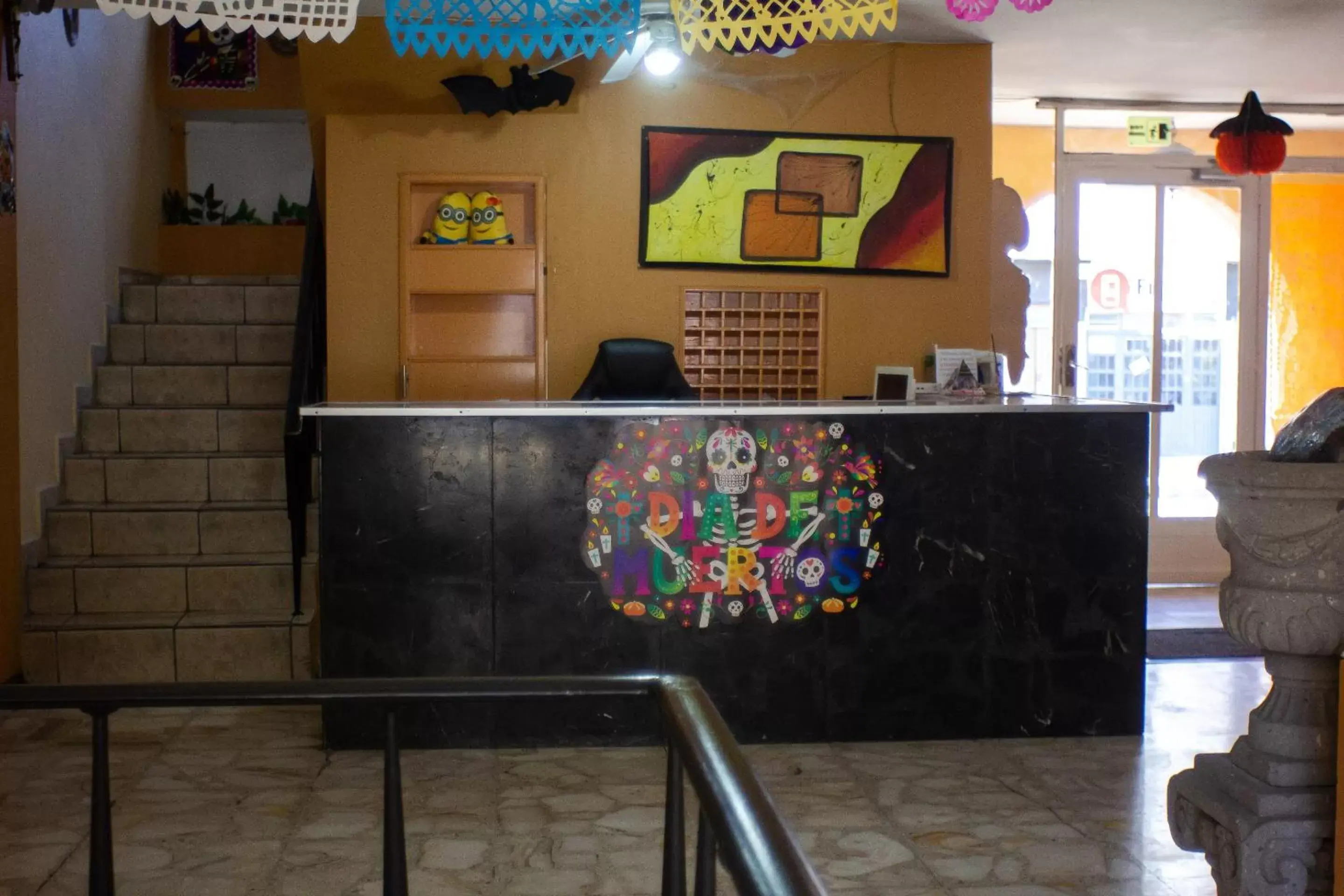 Lobby or reception, Lobby/Reception in OYO Hotel Colón, Plaza Bicentenario, Zacatecas Centro