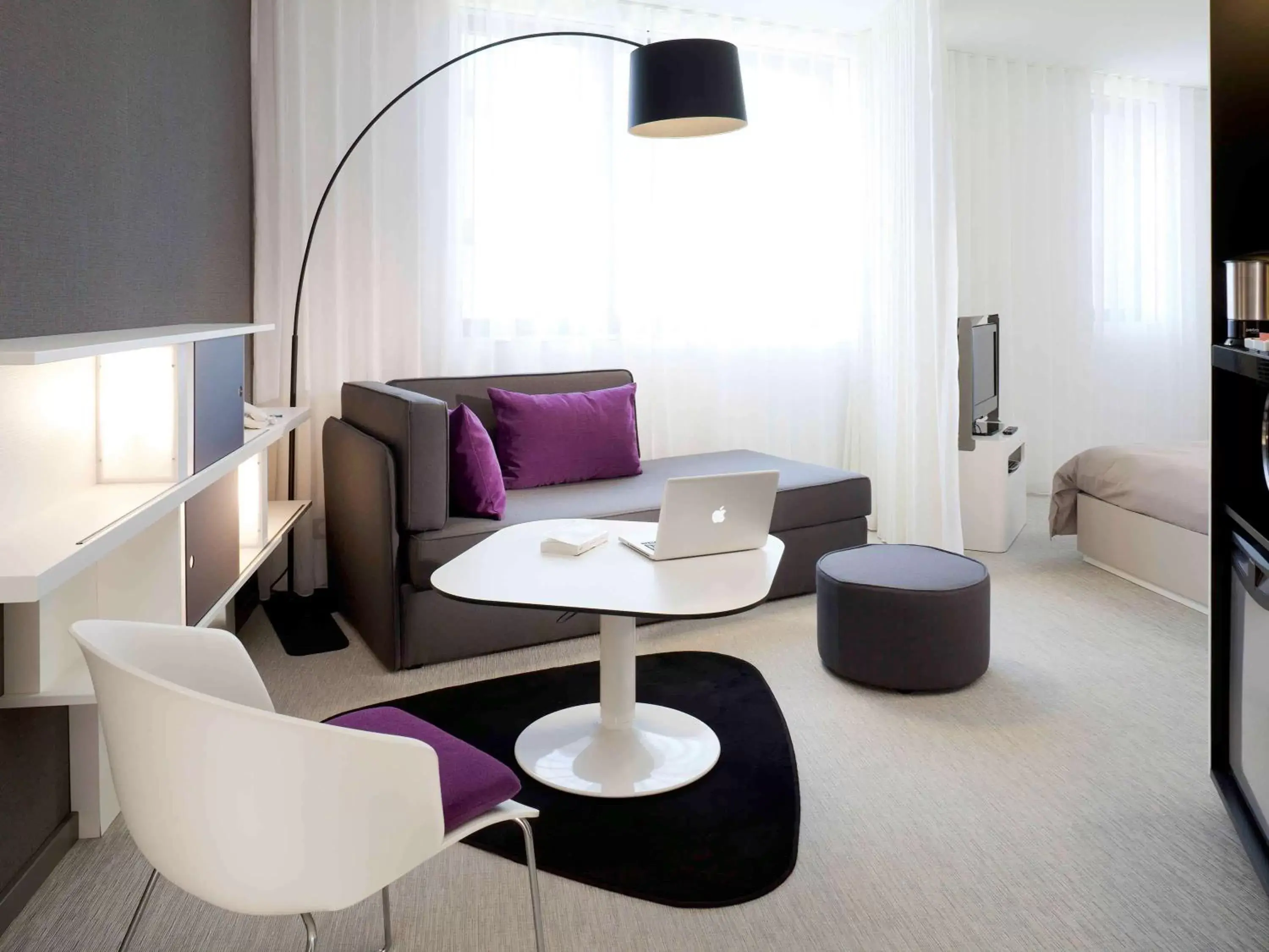 Photo of the whole room, Seating Area in Novotel Suites Paris Issy Les Moulineaux