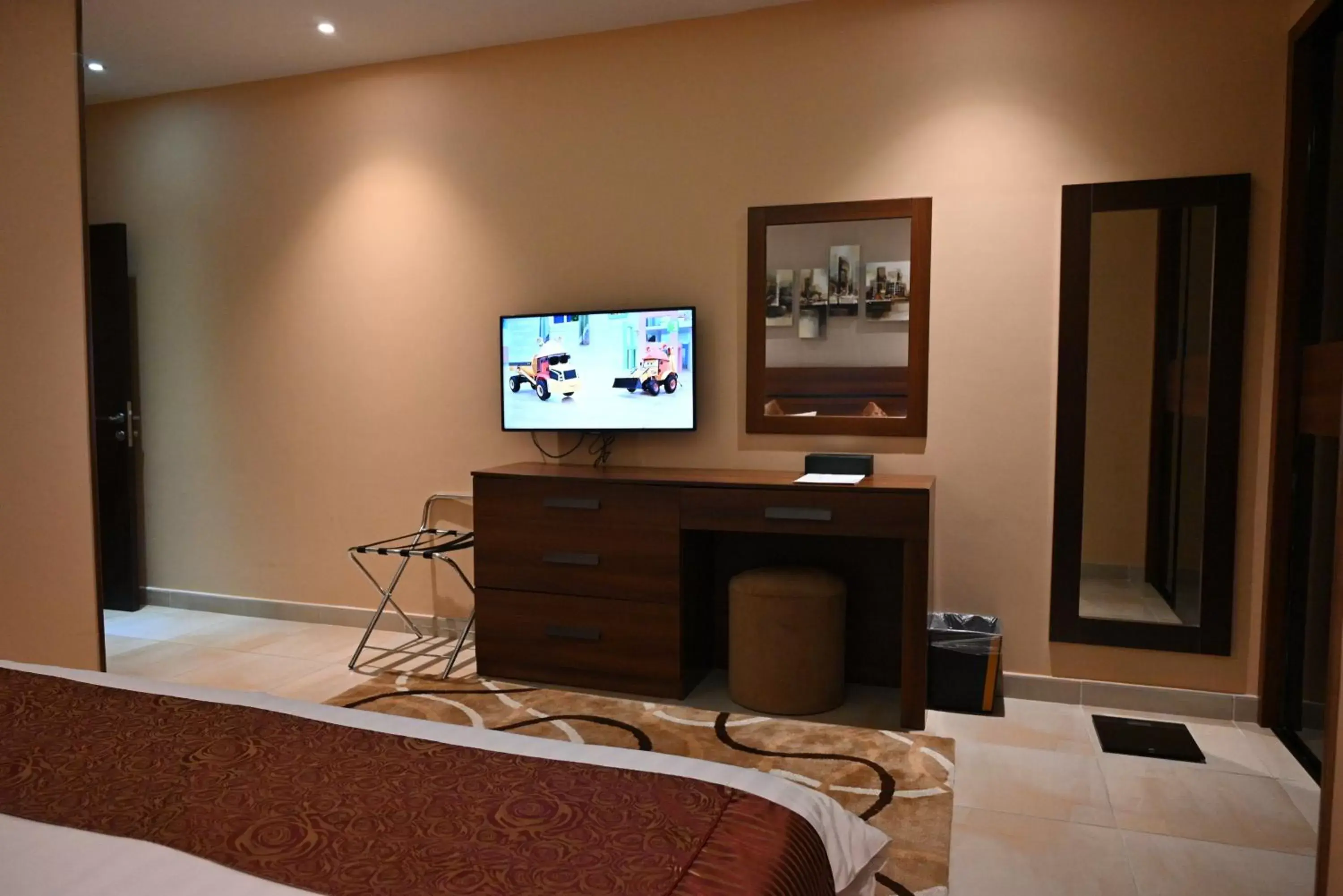 TV/Entertainment Center in Q Suites Jeddah by EWA - Managed by HMH