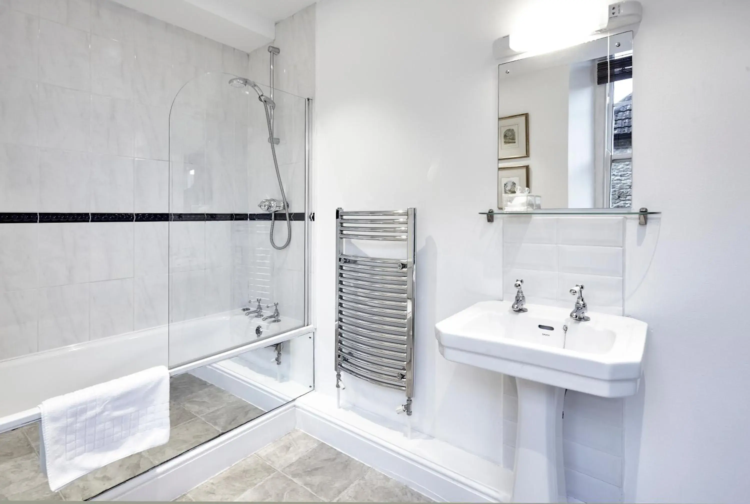 Bathroom in The Ormond At Tetbury