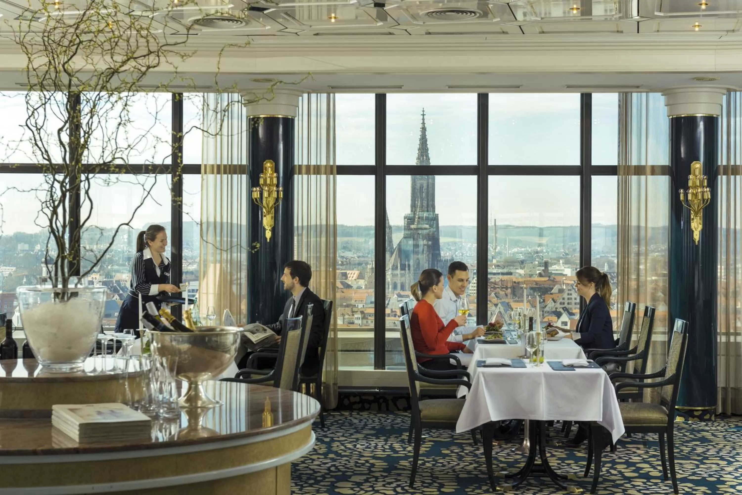 Restaurant/places to eat in Maritim Hotel Ulm