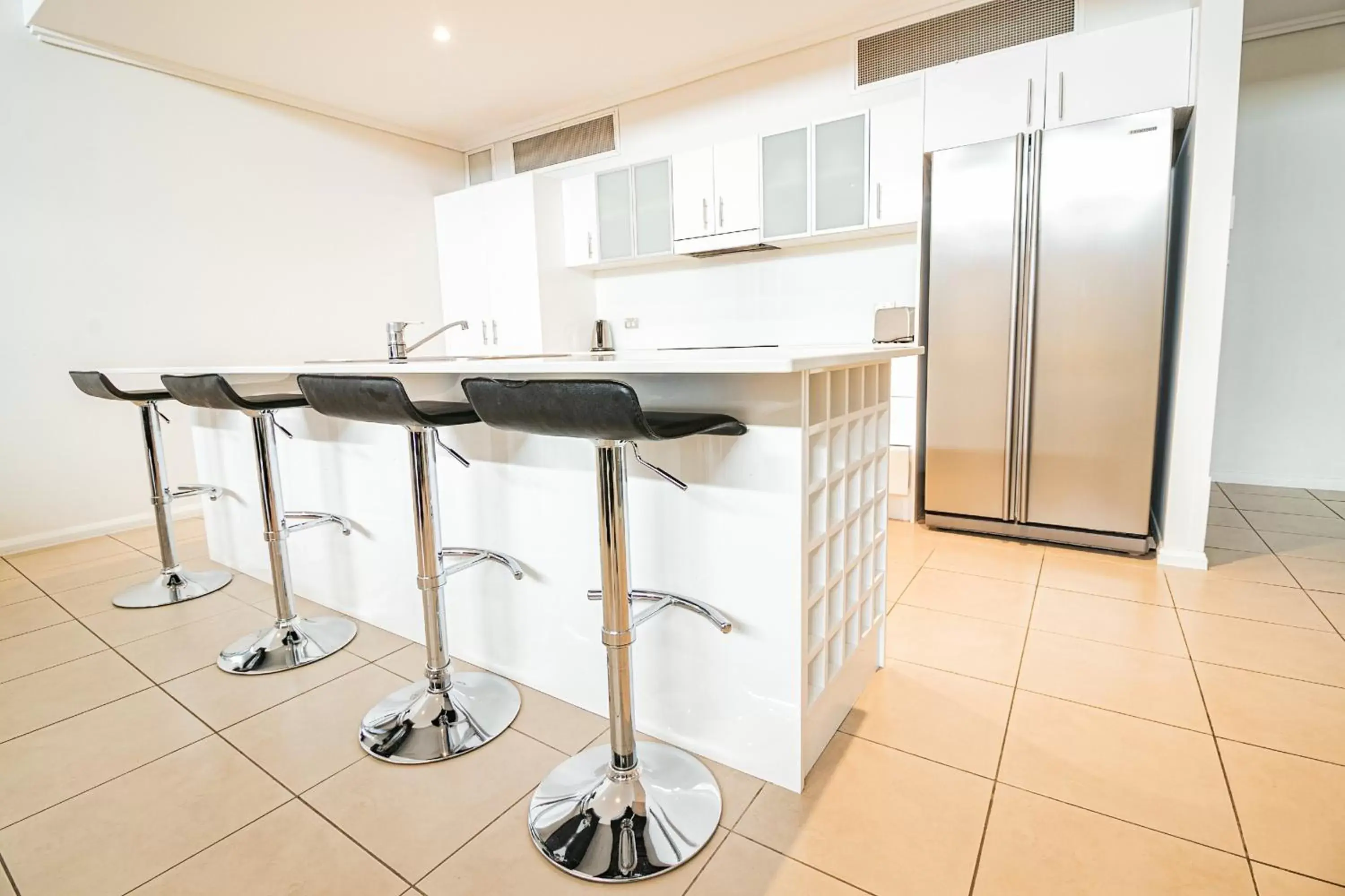 Kitchen/Kitchenette in Absolute Beachfront Opal Cove Resort