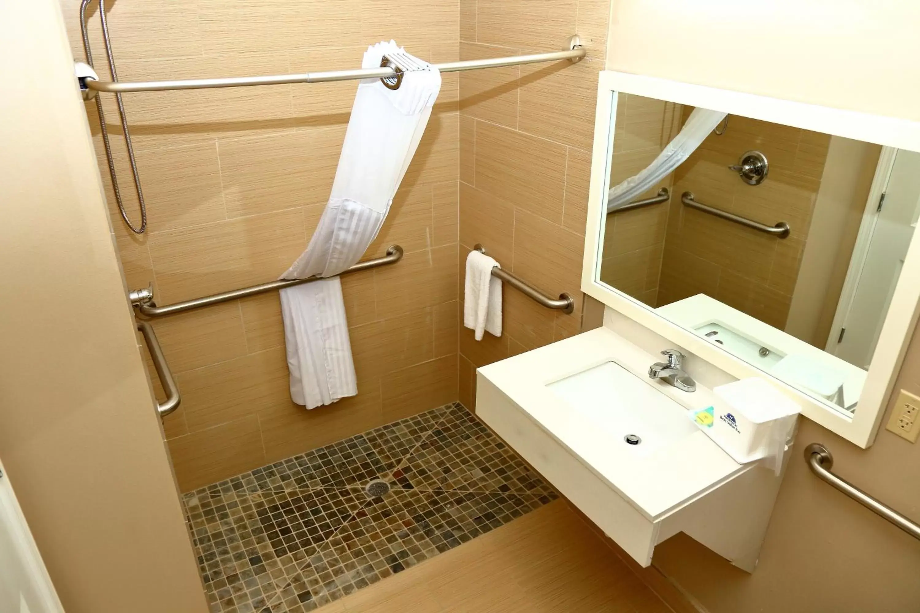 Bathroom in Americas Best Value Inn & Suites-Prairieville