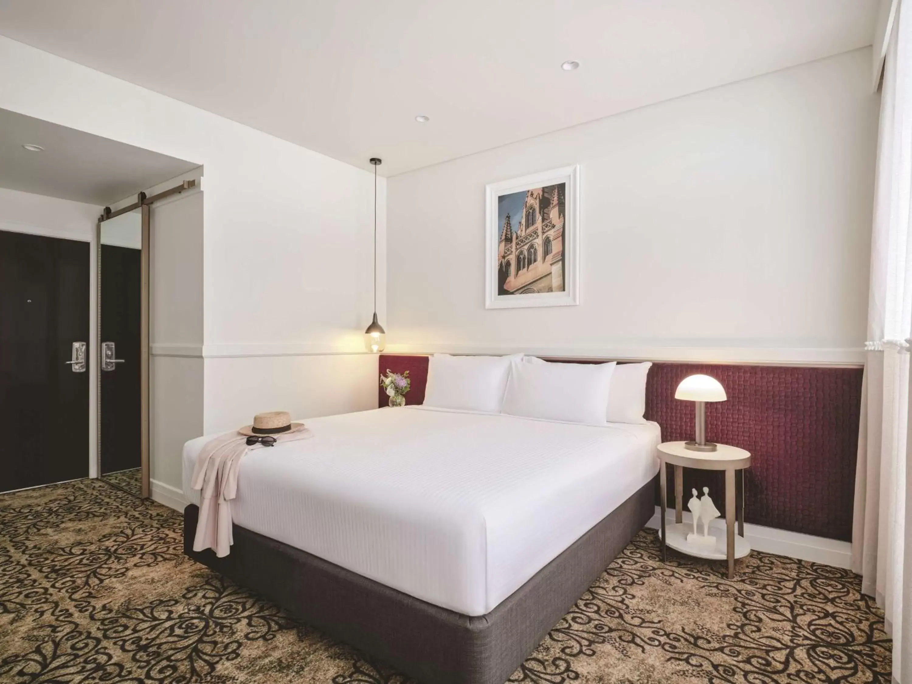 Bedroom, Bed in Rendezvous Hotel Melbourne