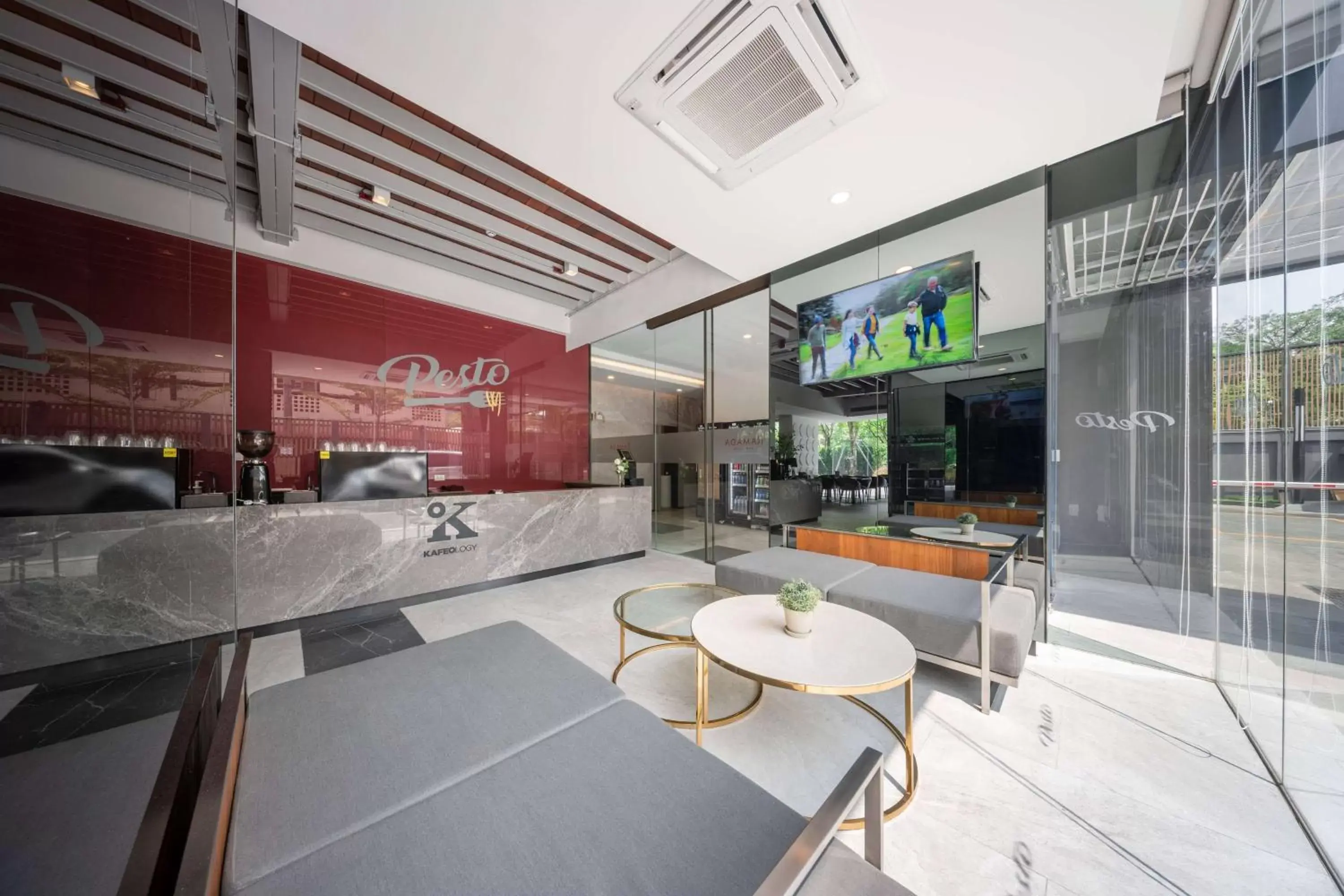 Lobby or reception in Ramada By Wyndham Bangkok Sukhumvit 87 Lobby or reception in Ramada By Wyndham Bangkok Sukhumvit 87