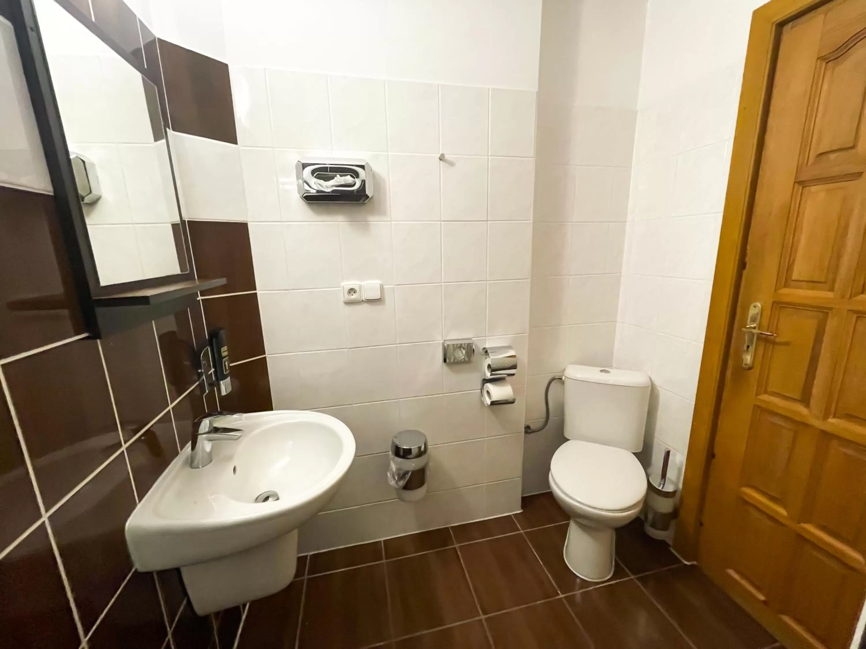 Toilet in Hotel Aldo