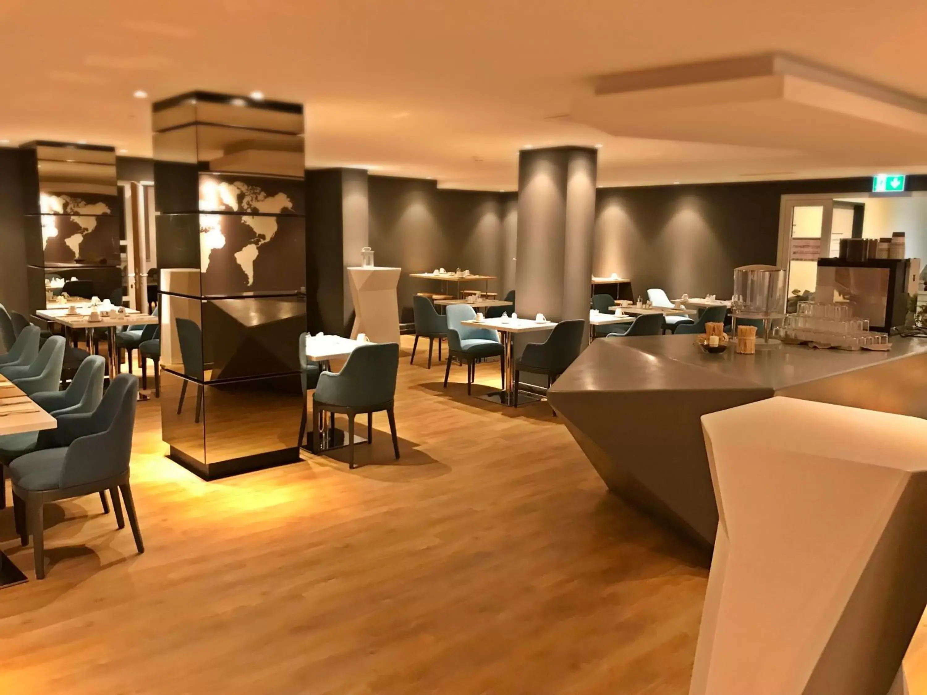 Restaurant/Places to Eat in Mercure Hotel Kaiserhof City Center