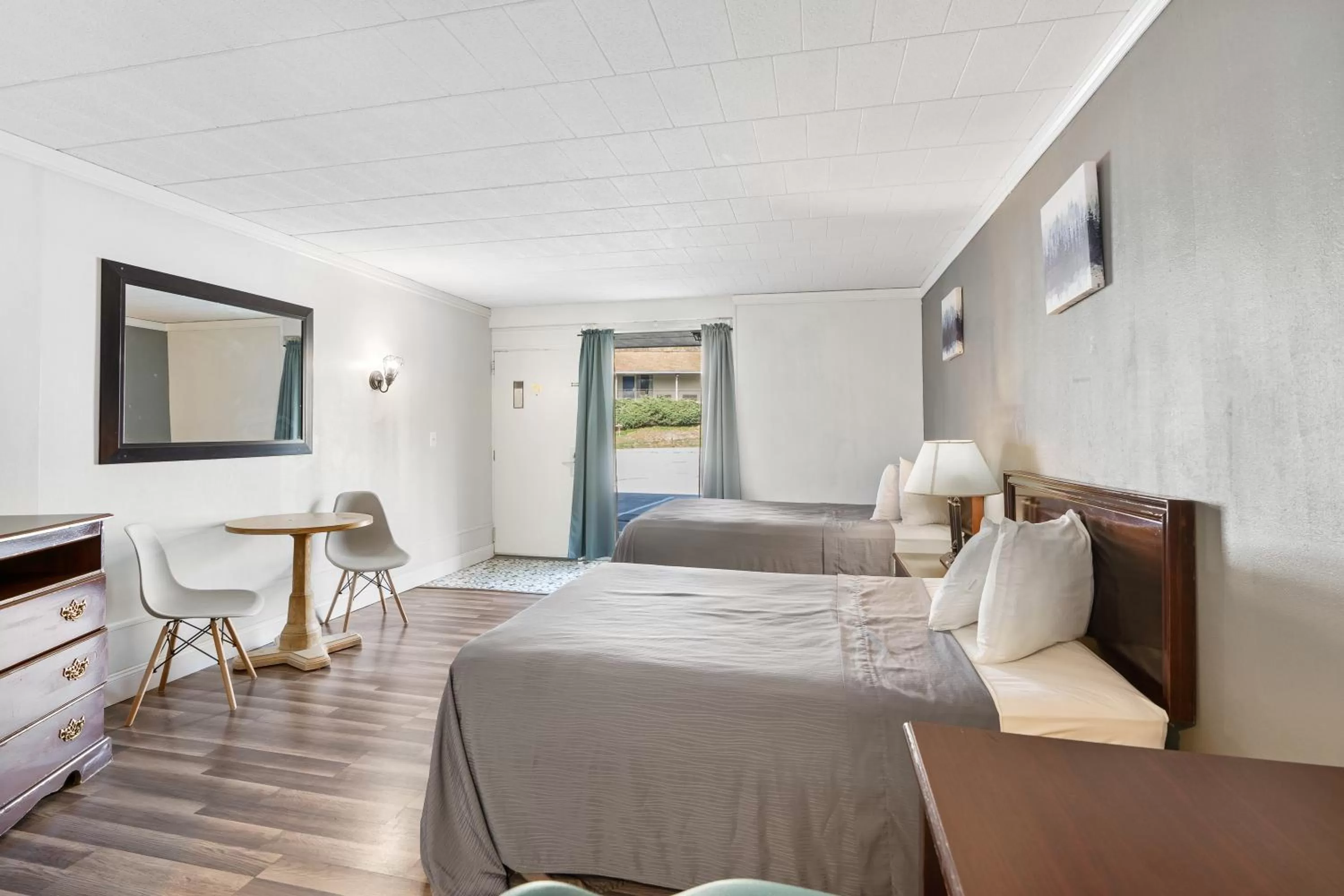 Bed in FairBridge Inn and Suites West Point