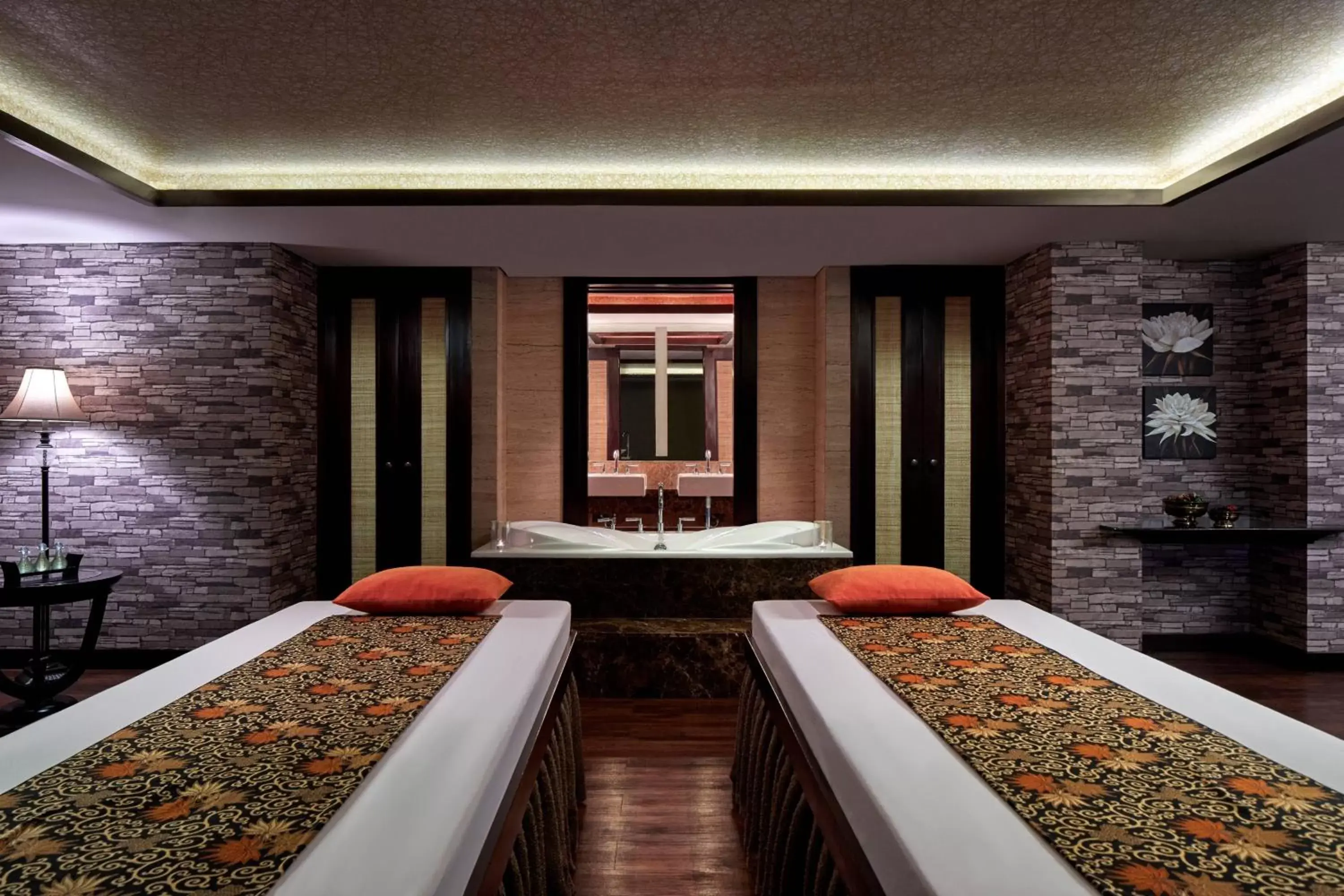 Spa and wellness centre/facilities in Courtyard by Marriott Bandung Dago