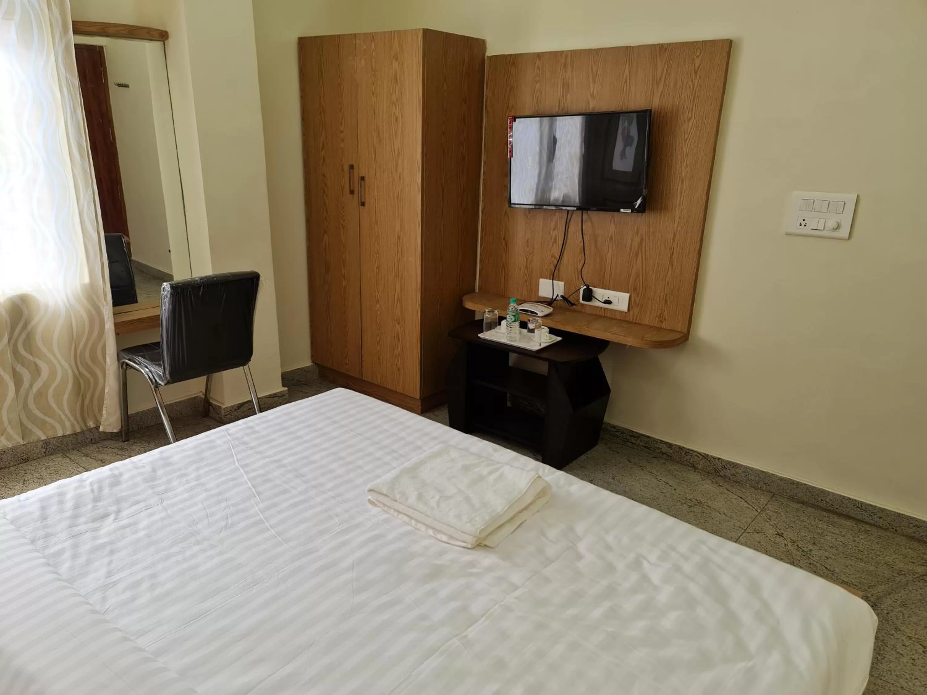 TV and multimedia, Bed in Vijay Shree Inn