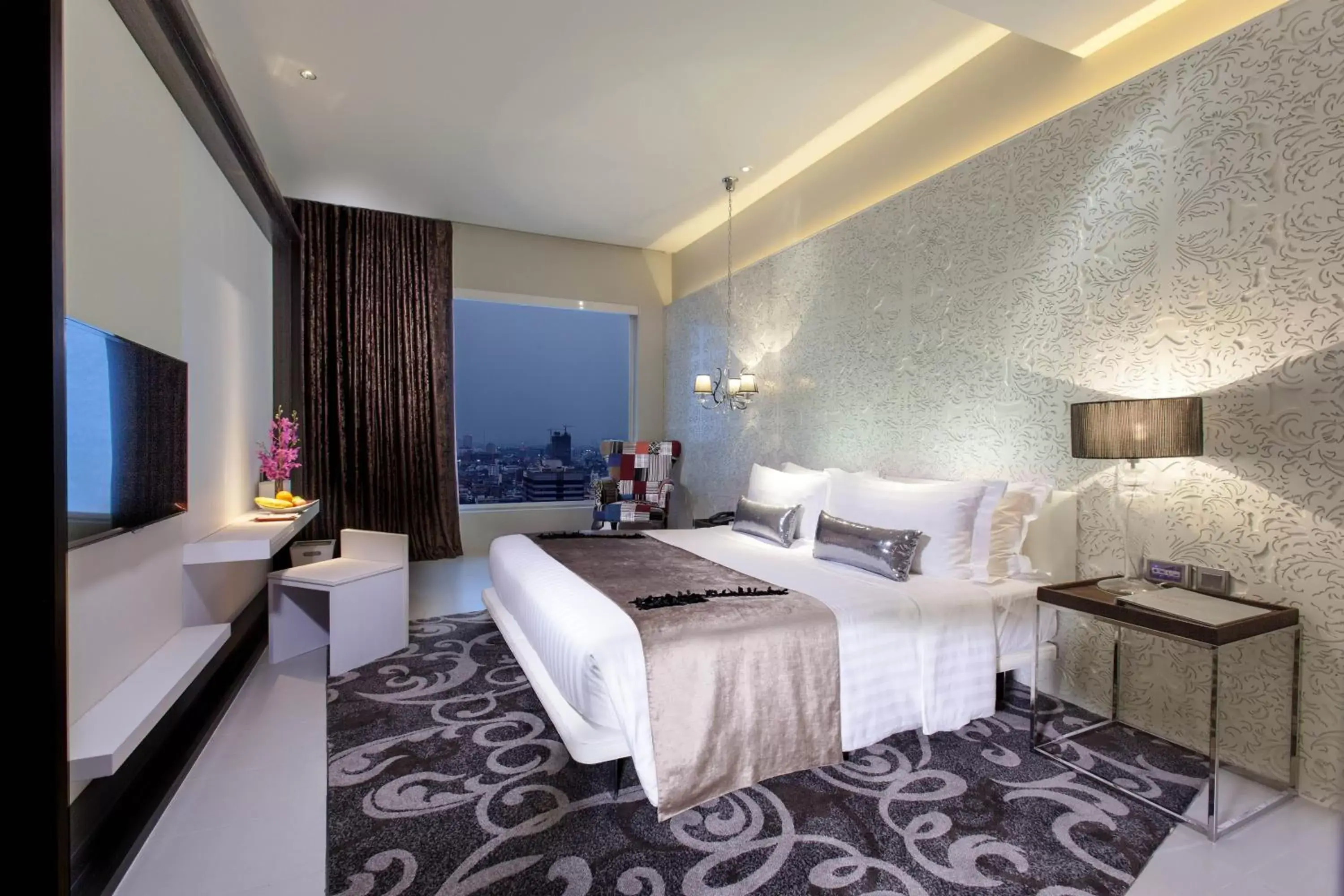 Photo of the whole room, Bed in Mode Sathorn Hotel - SHA Extra Plus