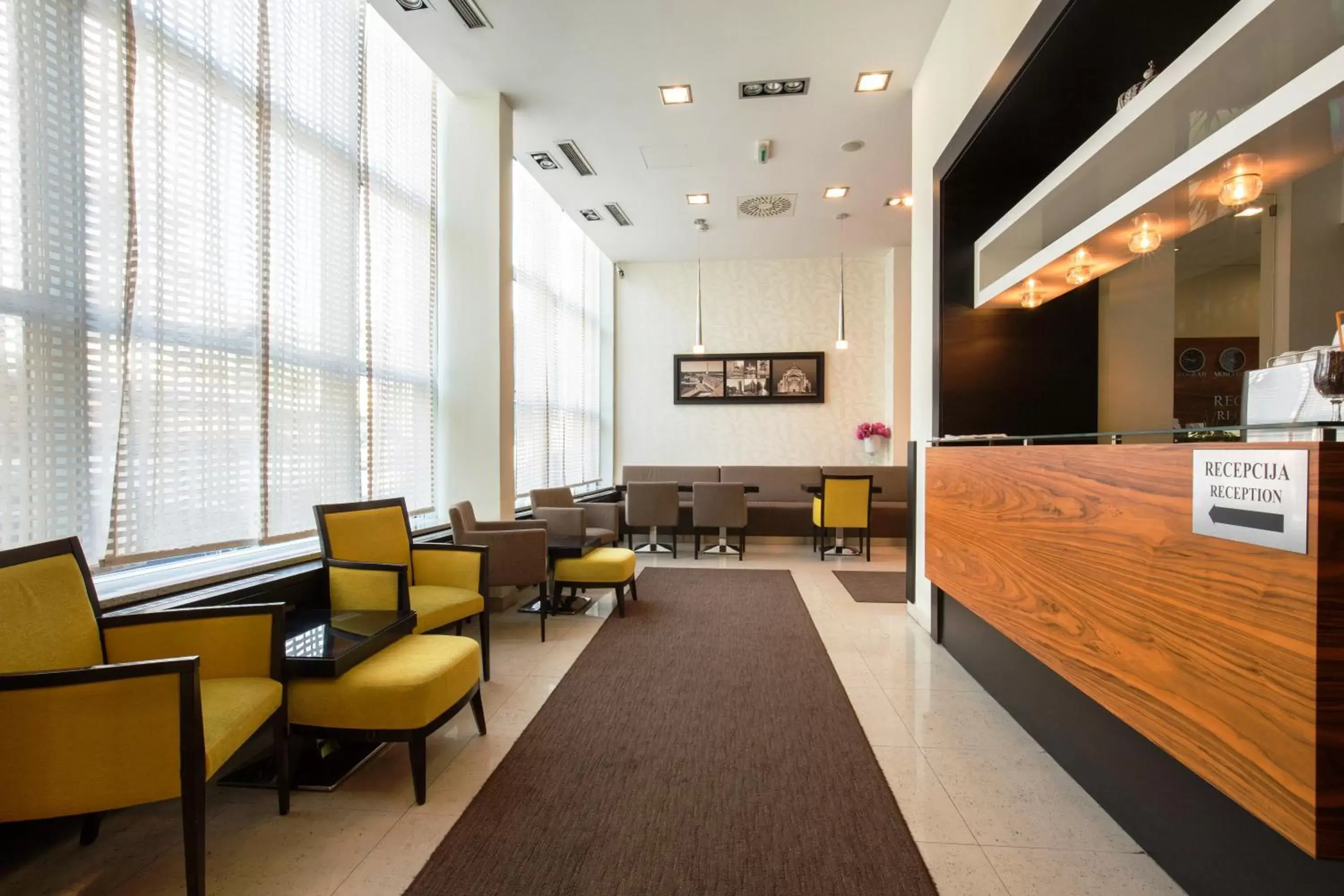 Lounge or bar in Garni Hotel Nevski Lounge or bar in Garni Hotel Nevski