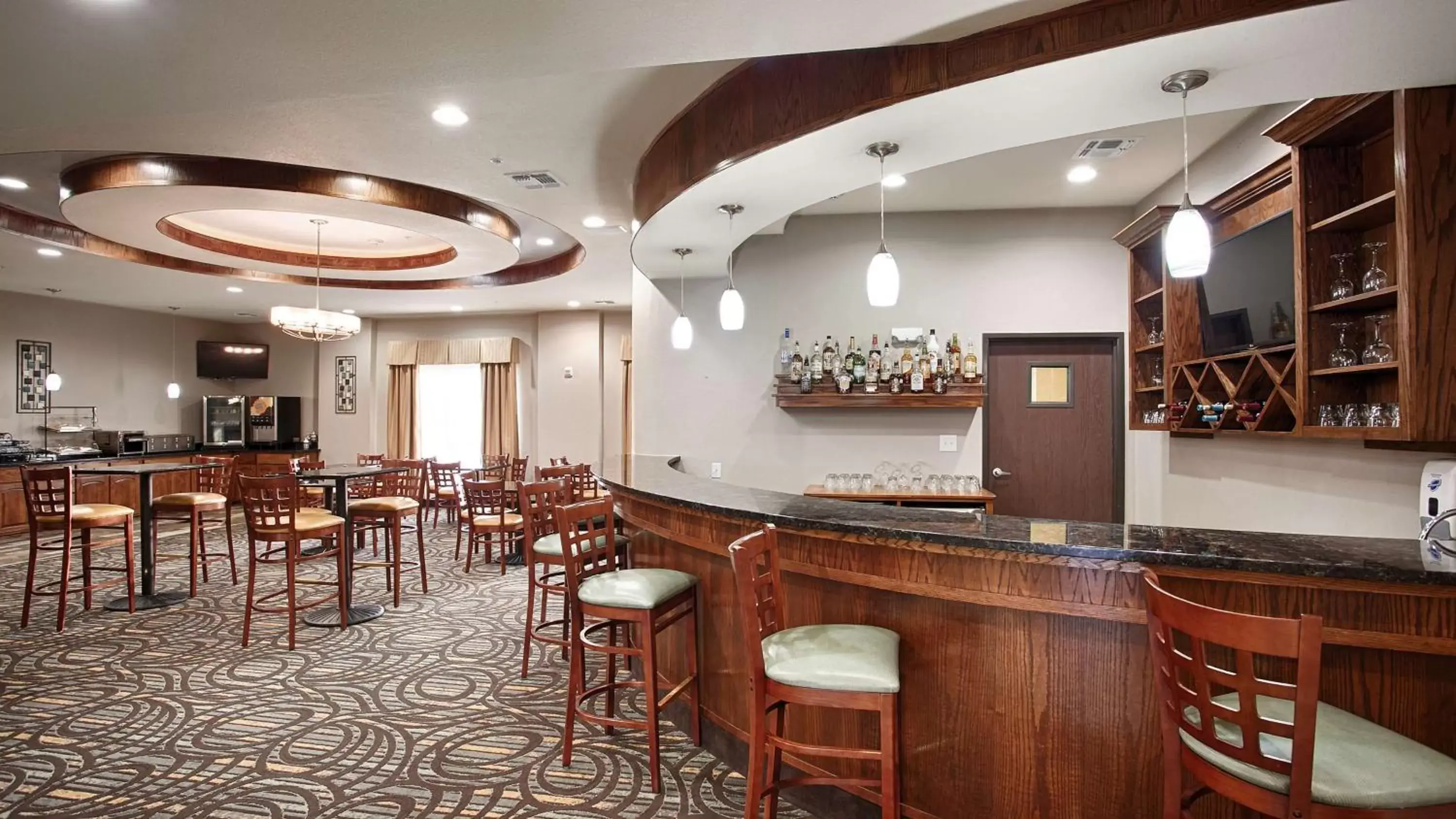 Restaurant/places to eat, Lounge/Bar in Best Western Plus Fort Worth Forest Hill Inn & Suites