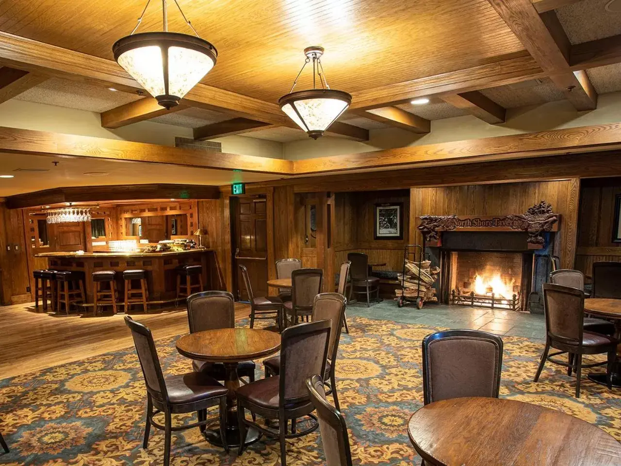 Lounge or bar, Lounge/Bar in UCLA Lake Arrowhead Lodge