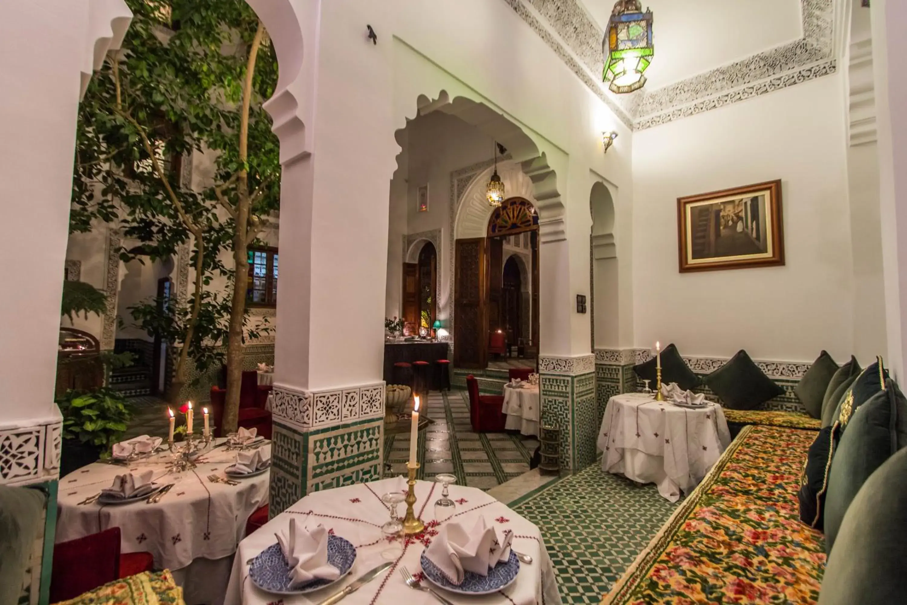 Restaurant/Places to Eat in Dar Al Andalous