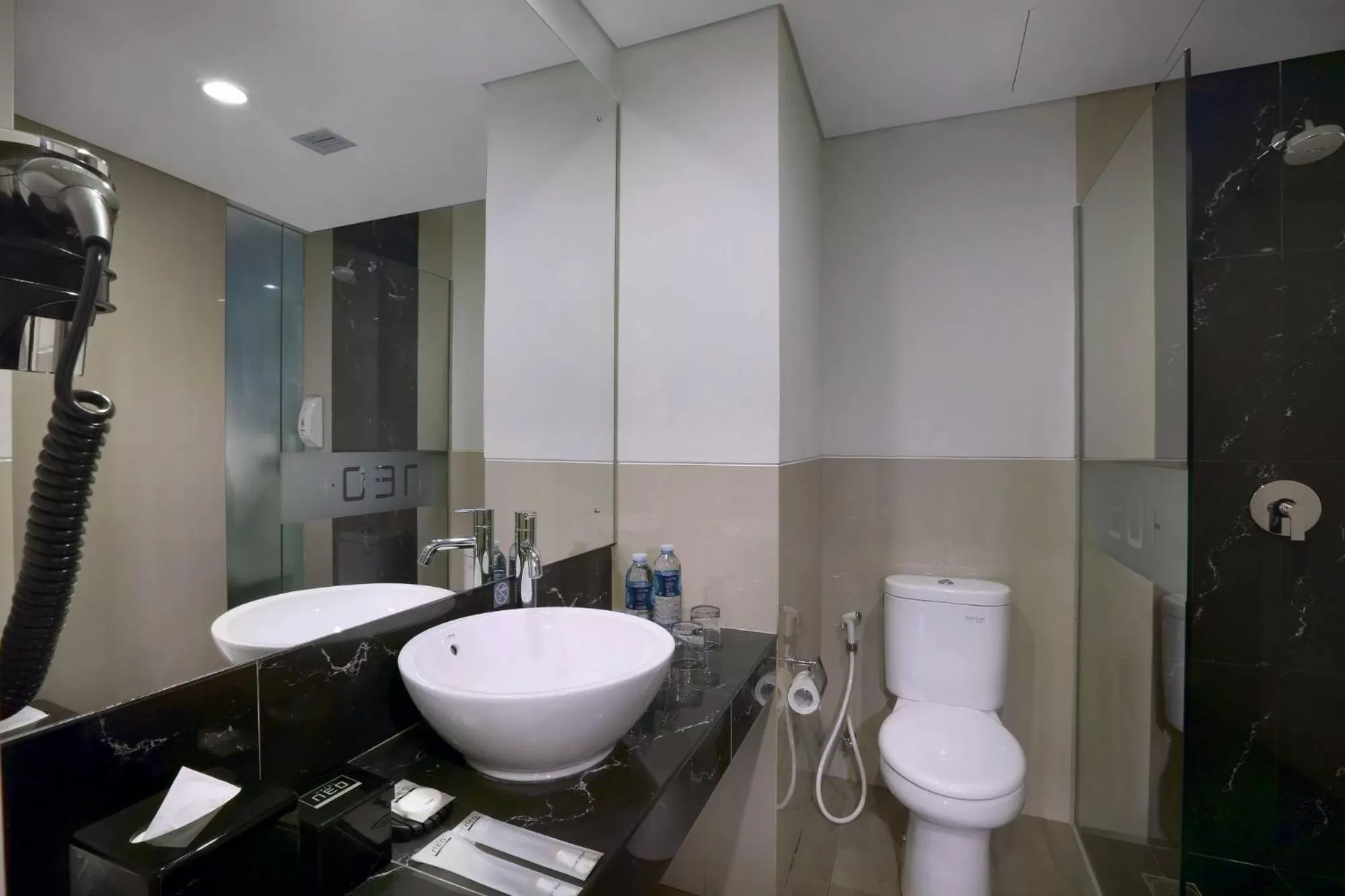 Bathroom in Hotel Neo+ Kebayoran Jakarta
