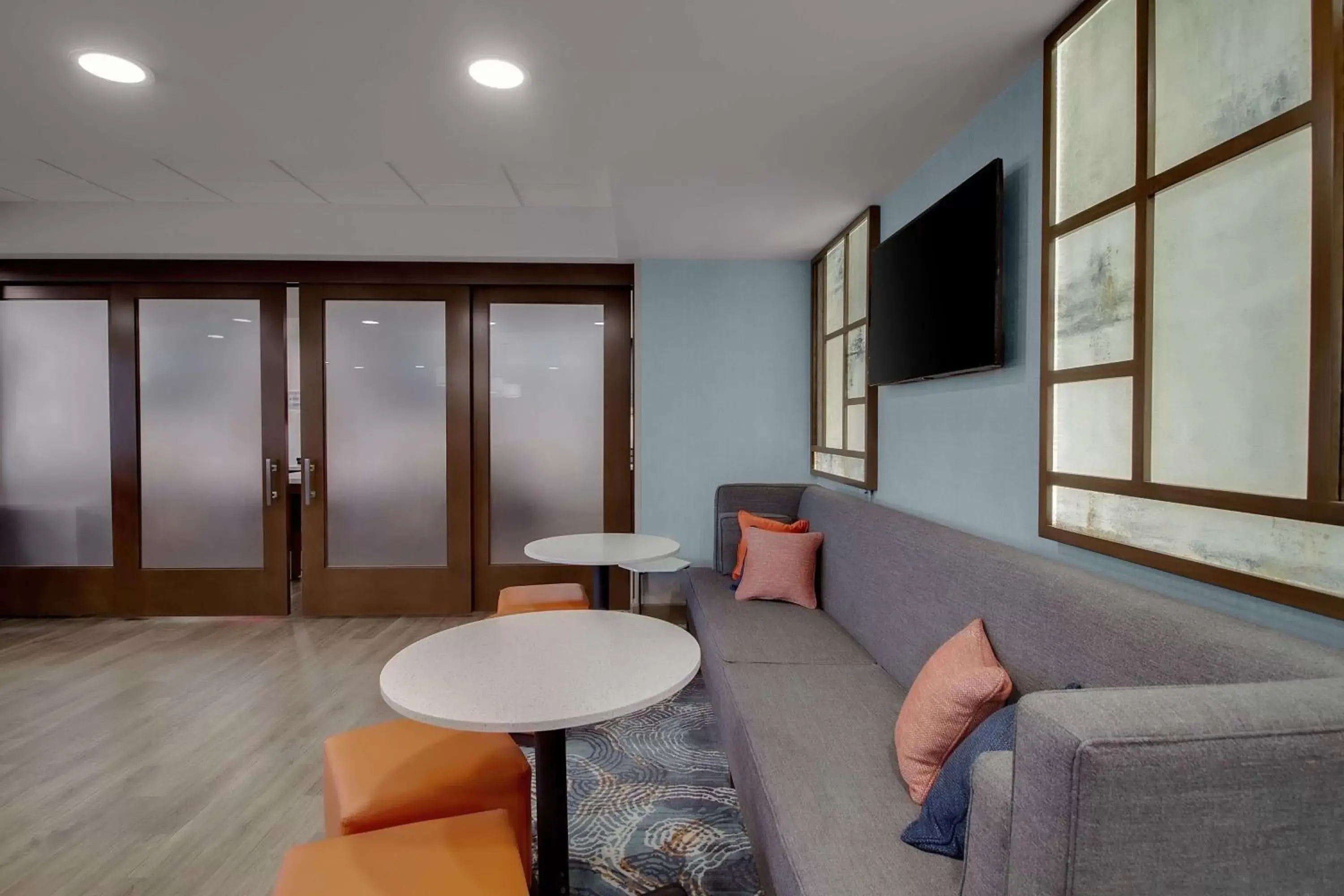 Lobby or reception in Hampton Inn Birmingham-Colonnade 280 Lobby or reception in Hampton Inn Birmingham-Colonnade 280