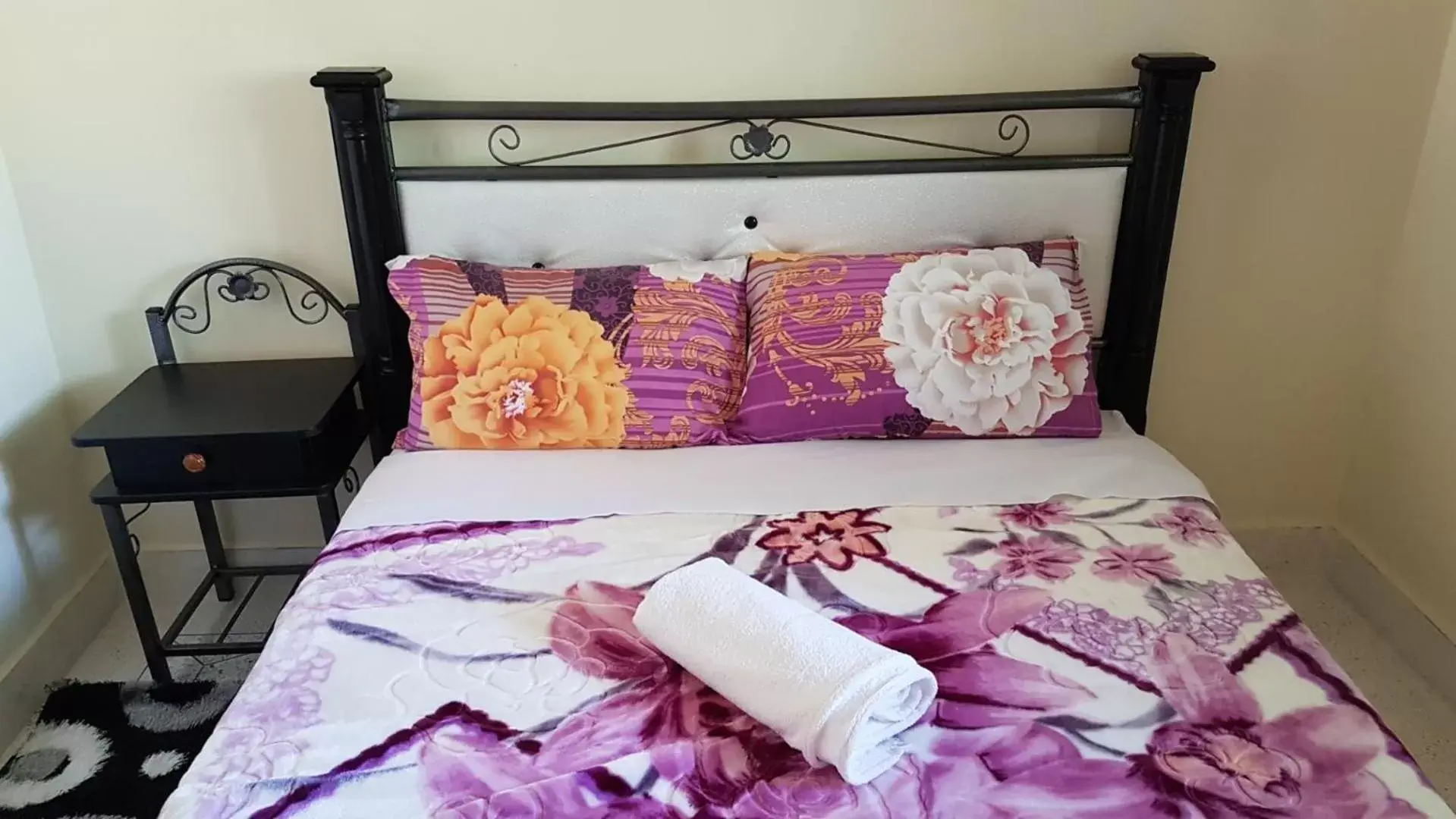 Double or Twin Room with City View in Hotel Nice 06 Double or Twin Room with City View in Hotel Nice 06