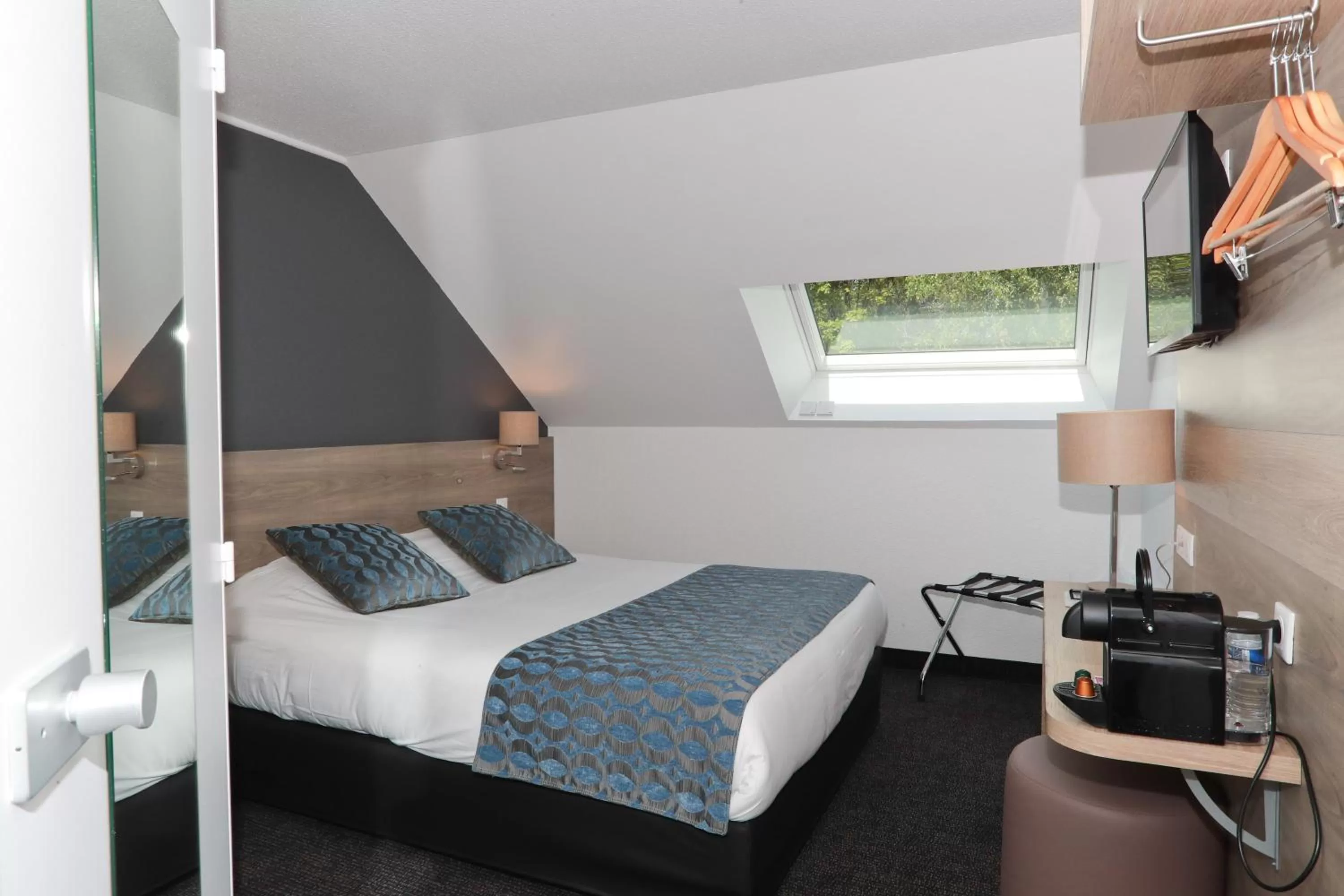 Bedroom, Bed in Sure Hotel by Best Western Limoges Sud