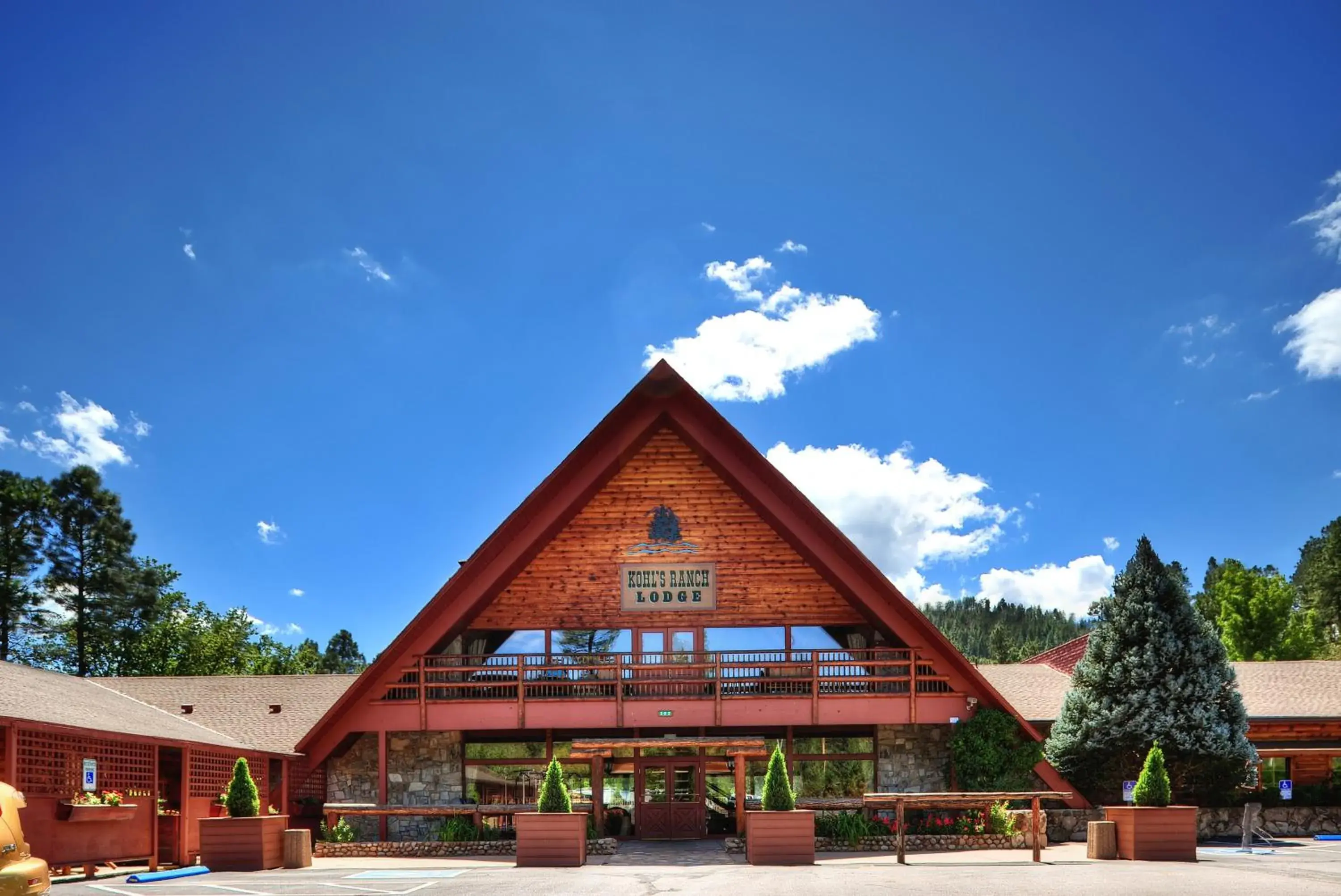 Property Building in Kohl's Ranch Lodge