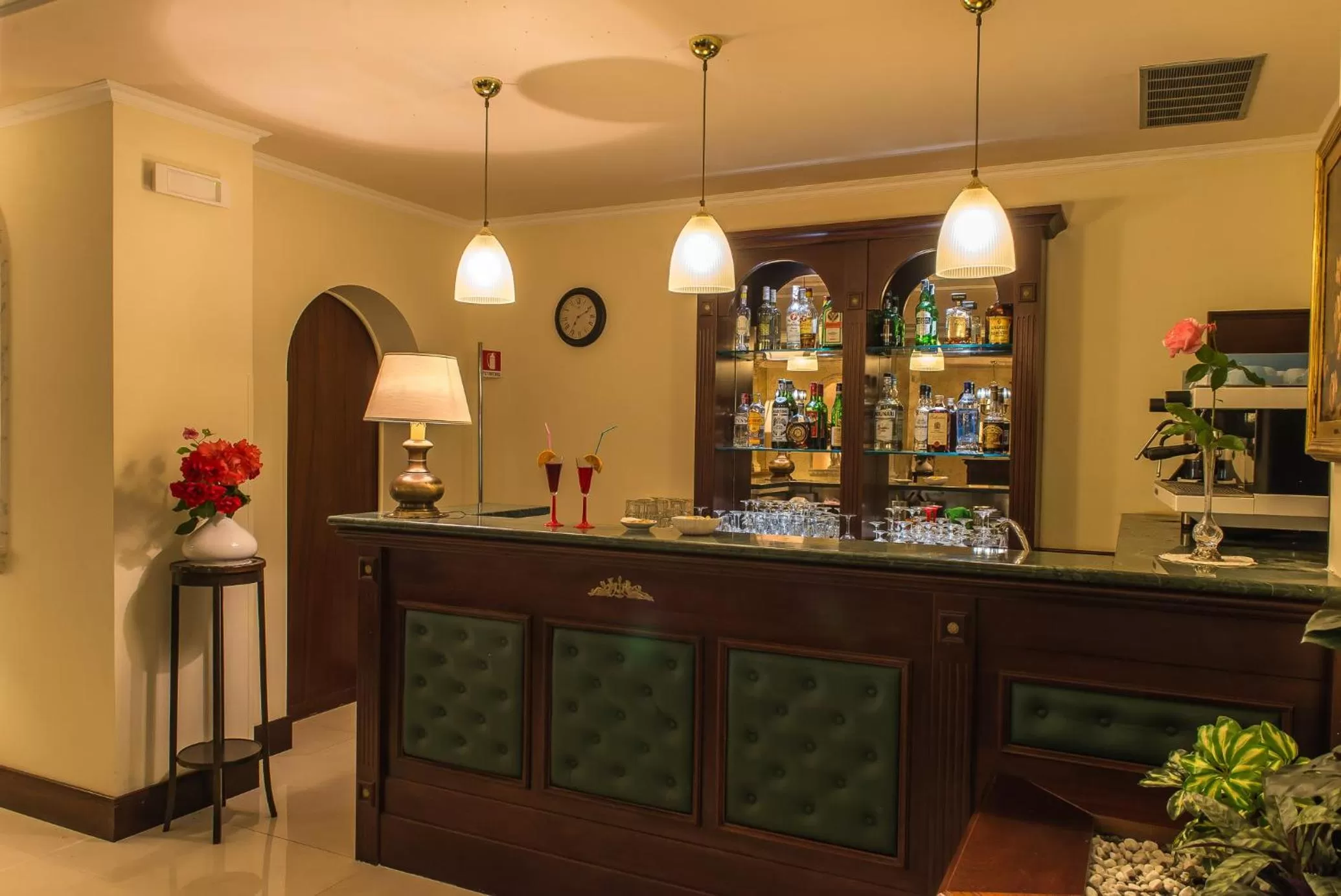 Lounge or bar in Hotel Columbus sul Lago