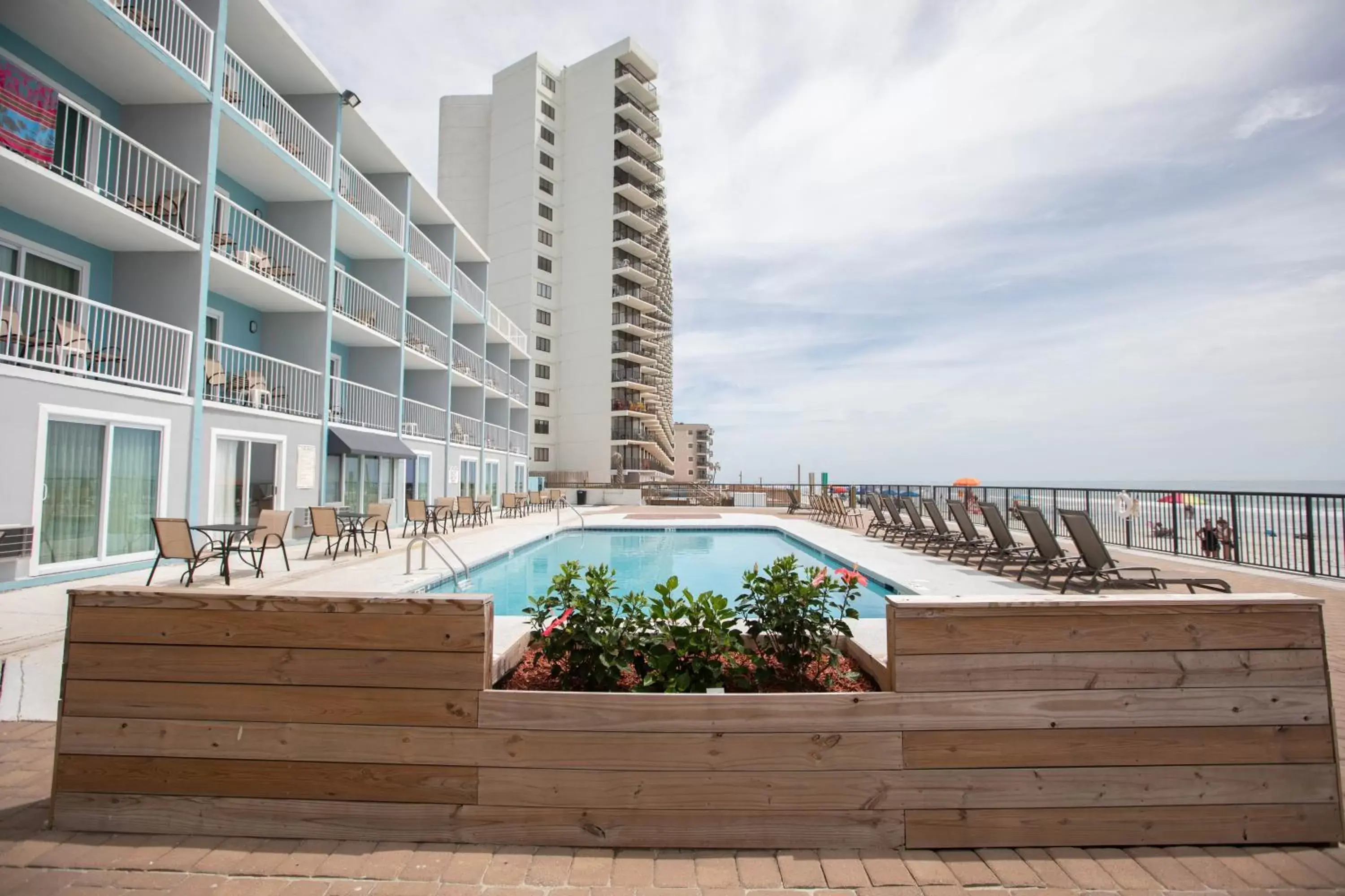 Swimming pool in Garden City Inn Swimming pool in Garden City Inn