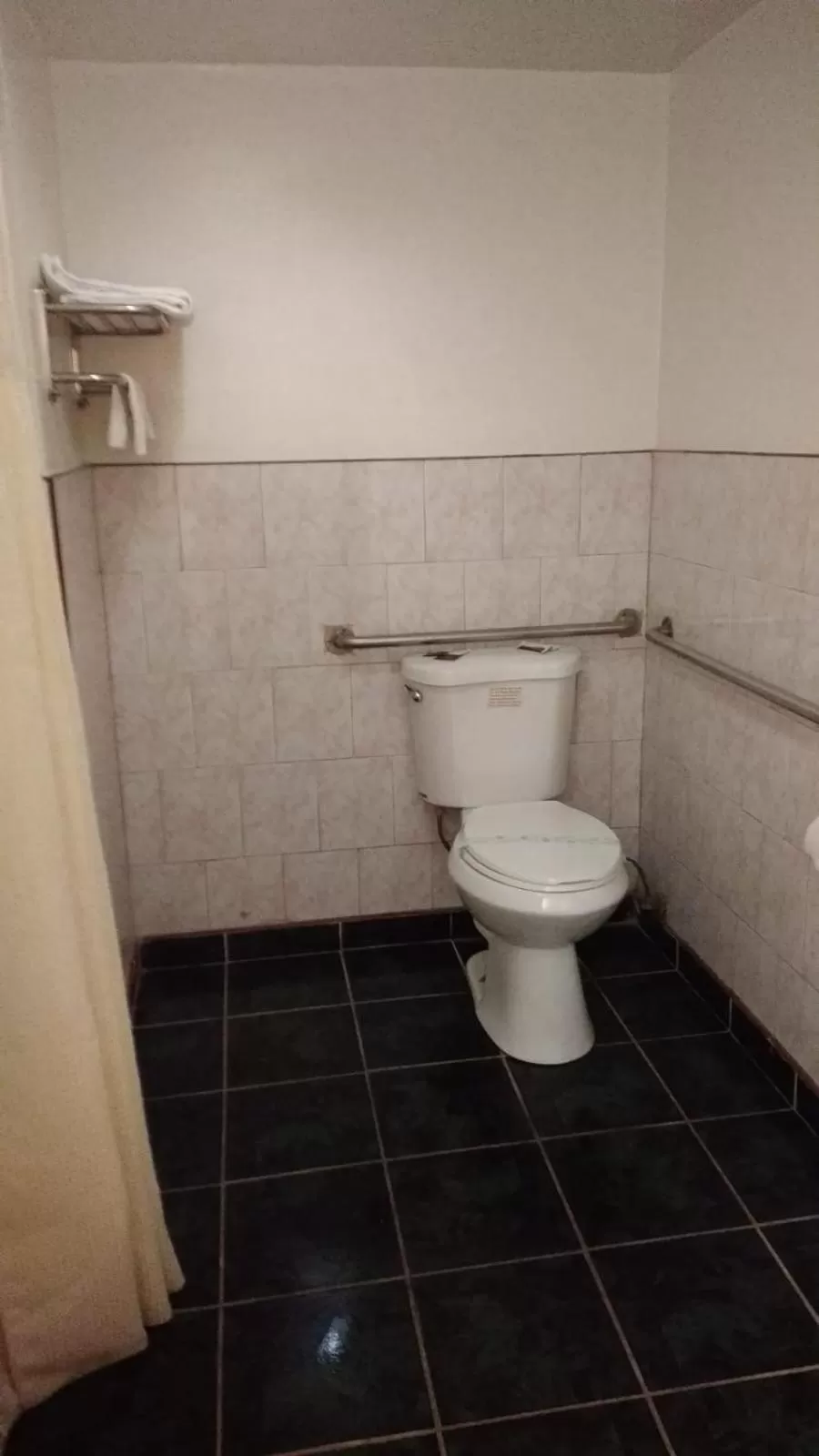 Walls Motel Long Beach