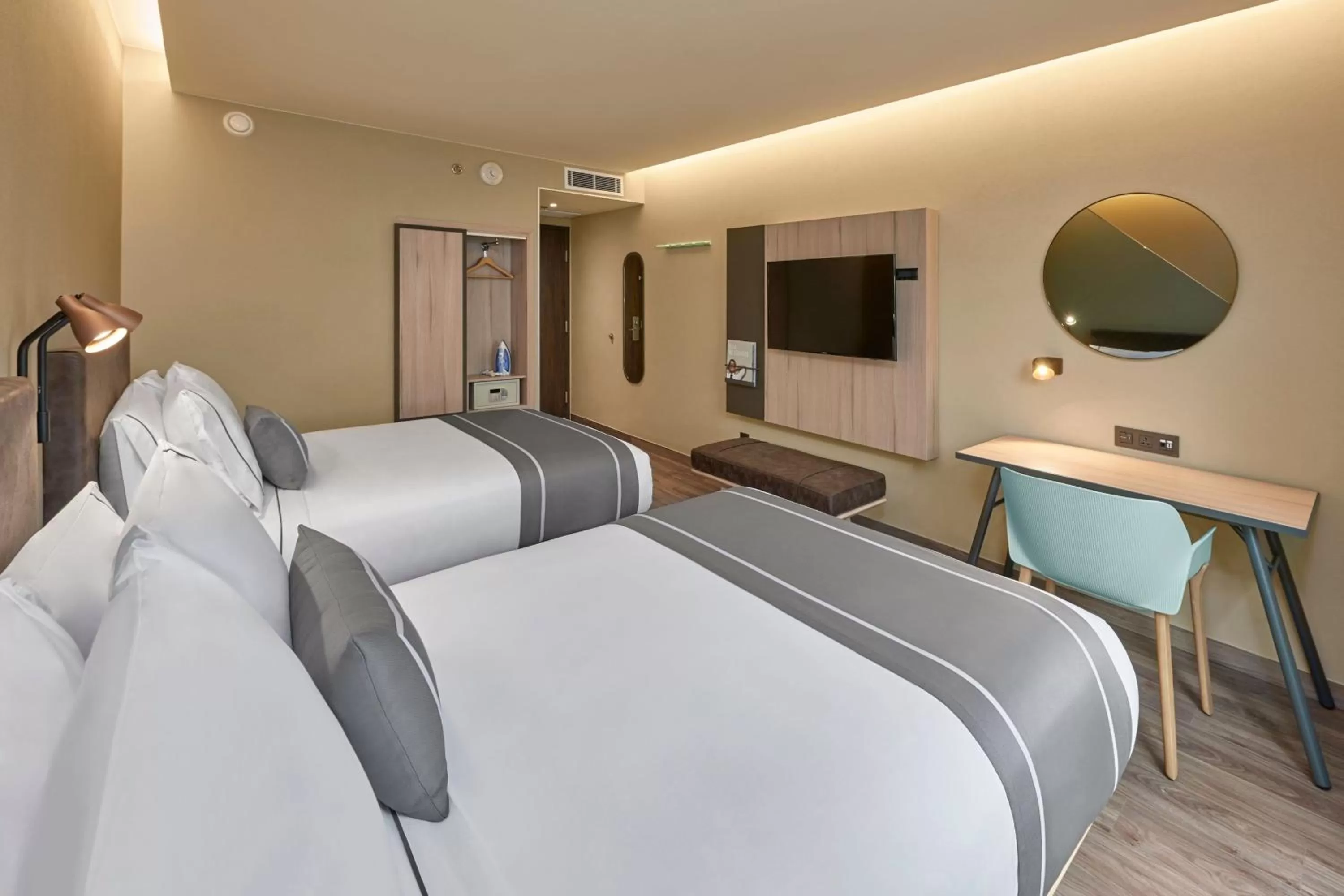 Bedroom, Bed in City Express Plus by Marriott Cancun Aeropuerto Riviera