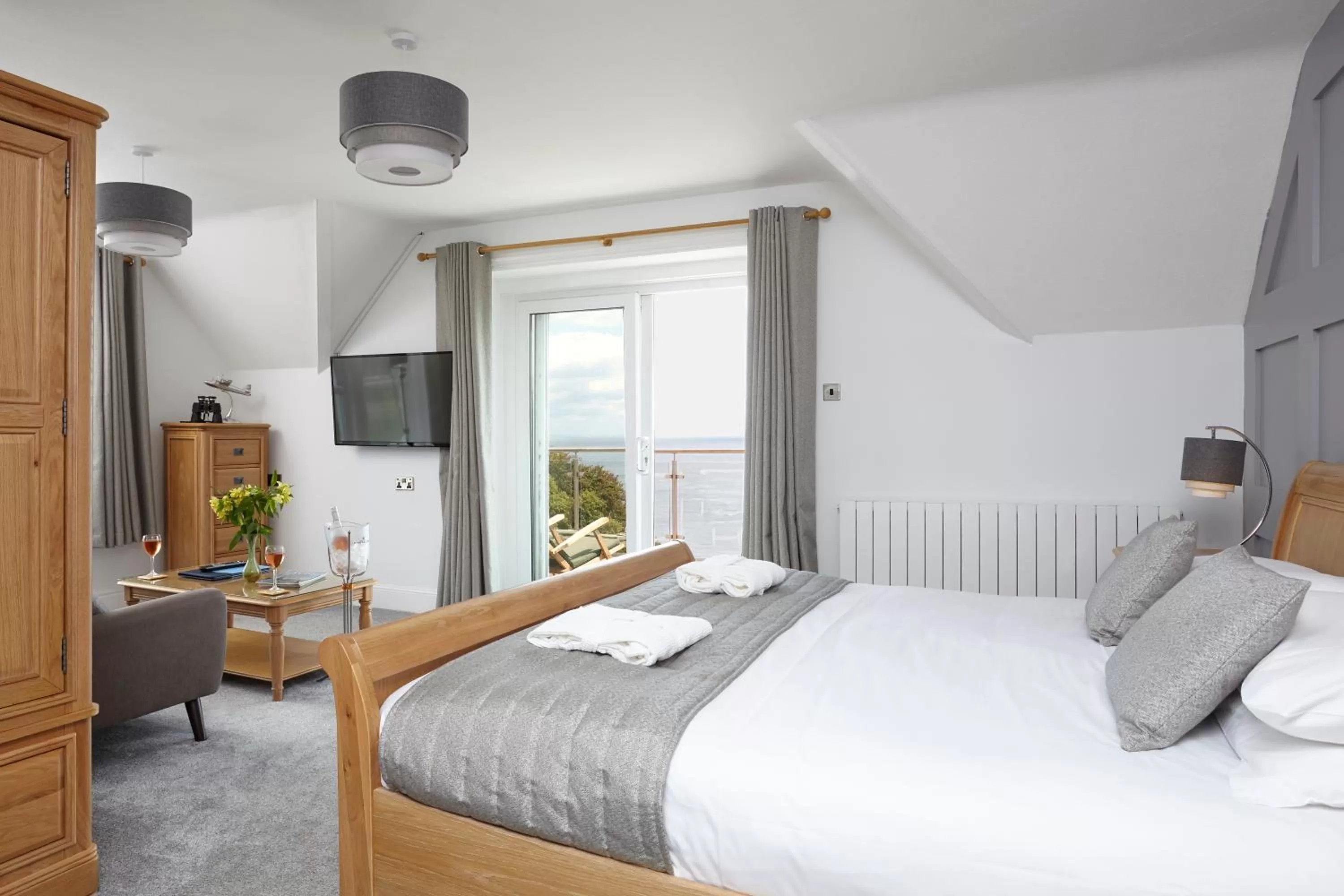 Bed in Luccombe Hall Hotel