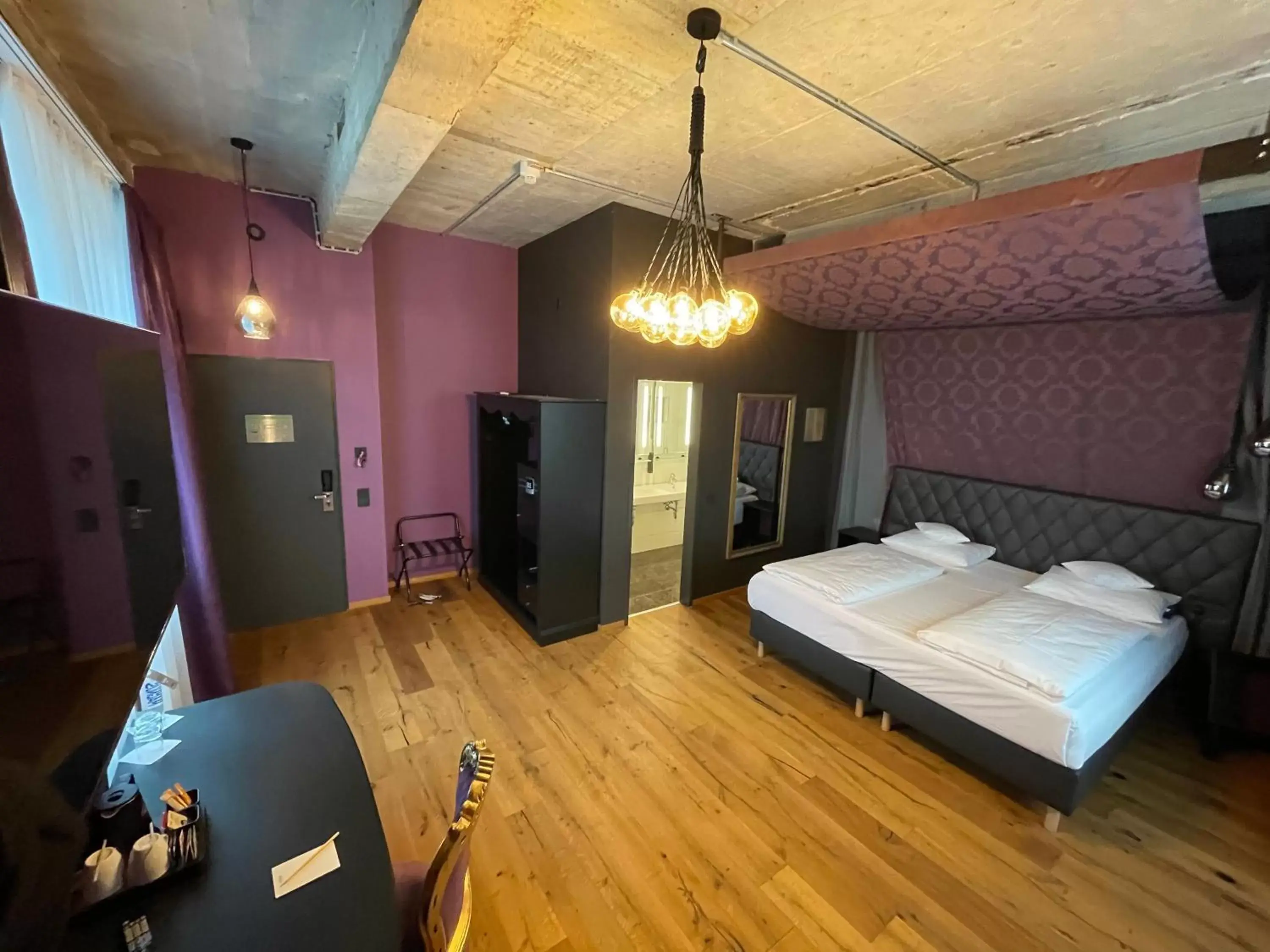 Bed in LOFTSTYLE Hotel Hannover, Best Western Signature Collection Bed in LOFTSTYLE Hotel Hannover, Best Western Signature Collection