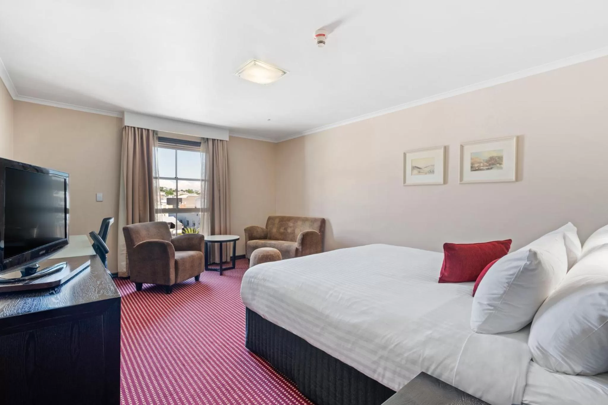 Photo of the whole room, Bed in Hotel Grand Chancellor Launceston