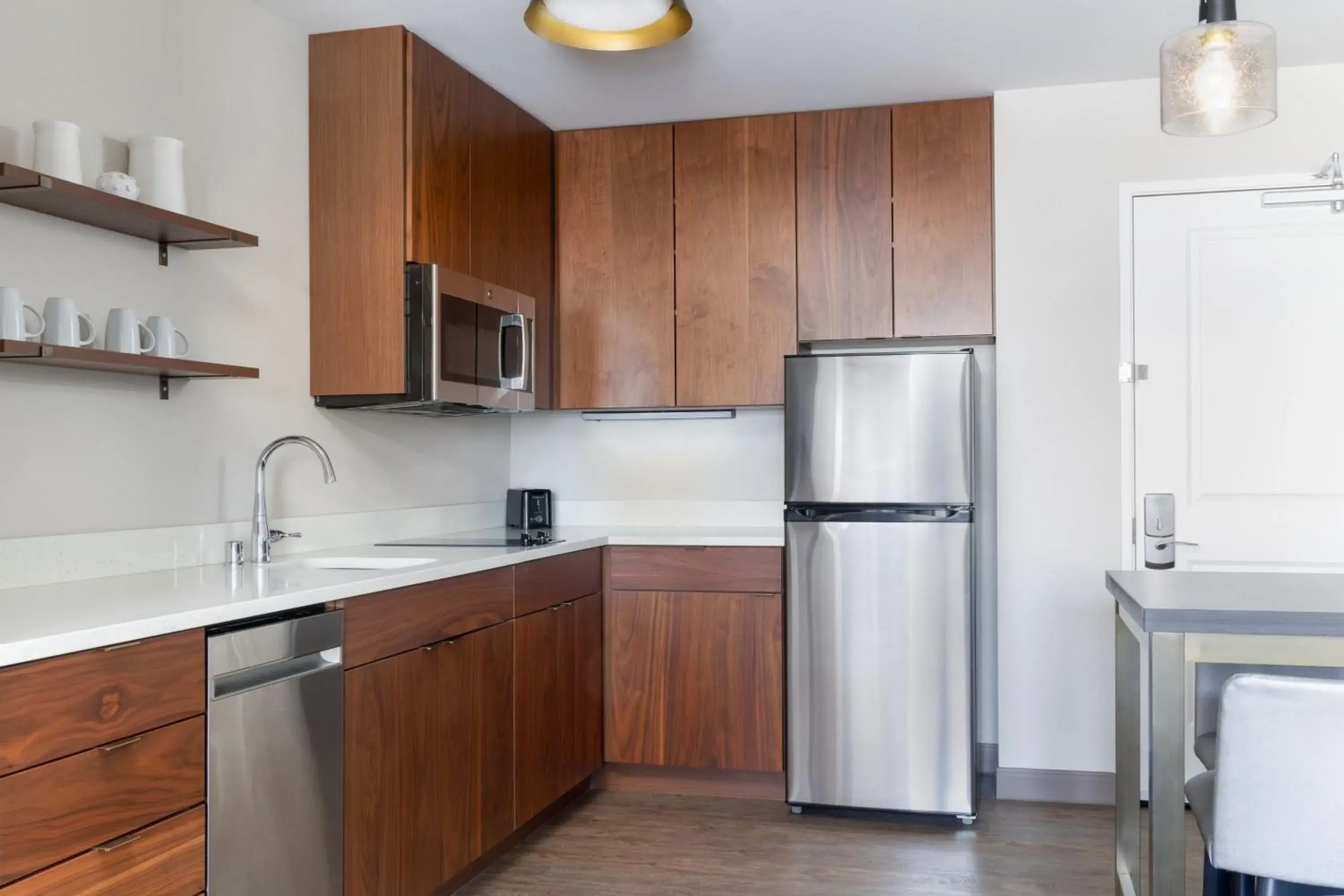 Photo of the whole room, Kitchen/Kitchenette in Residence Inn by Marriott Fairfield Napa