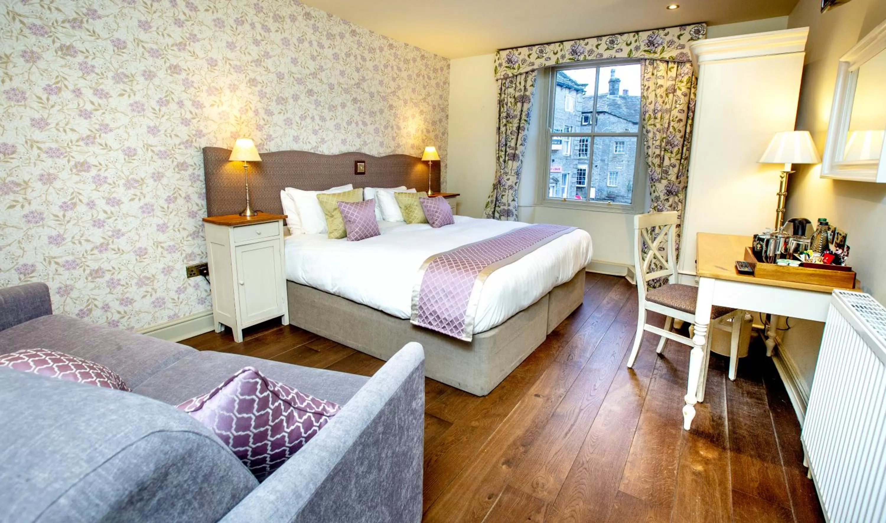 Coffee/tea facilities, Bed in The Devonshire Grassington