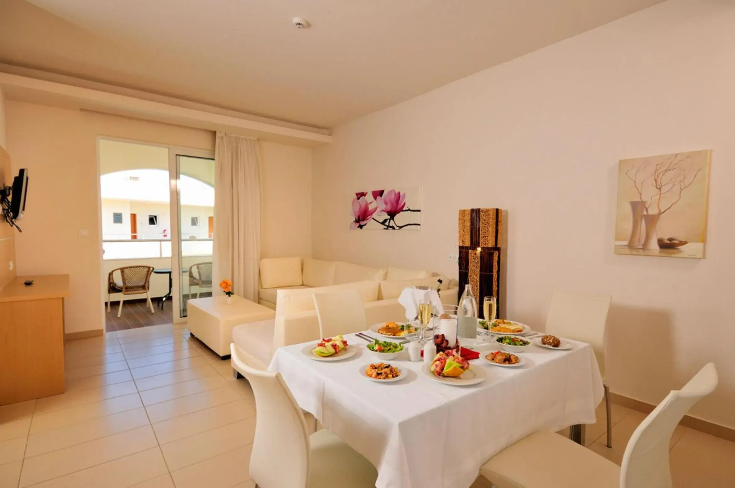 Dining area in Afandou Bay Resort Suites