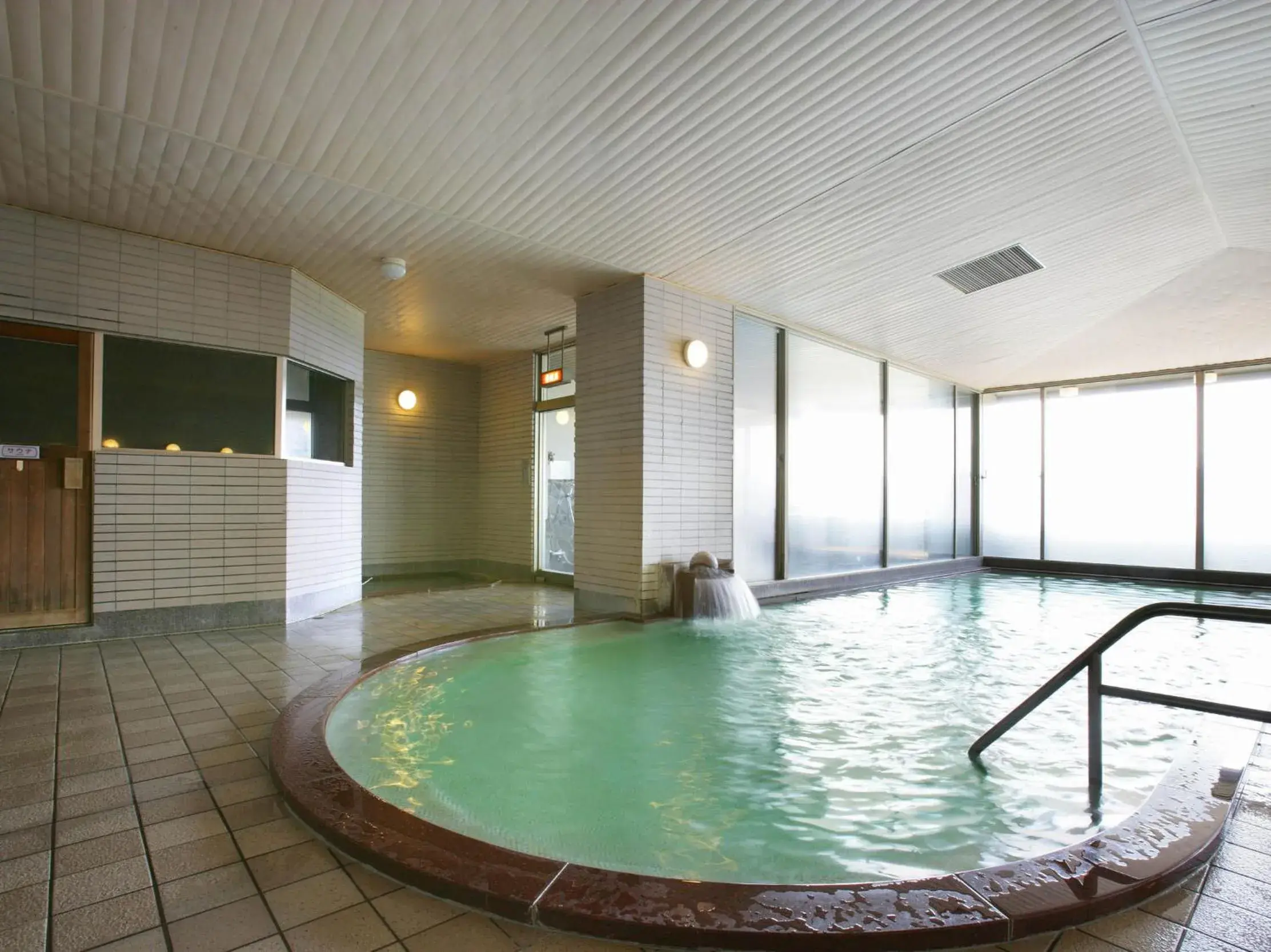 Hot Spring Bath, Swimming Pool in Royal Hotel NAGANO