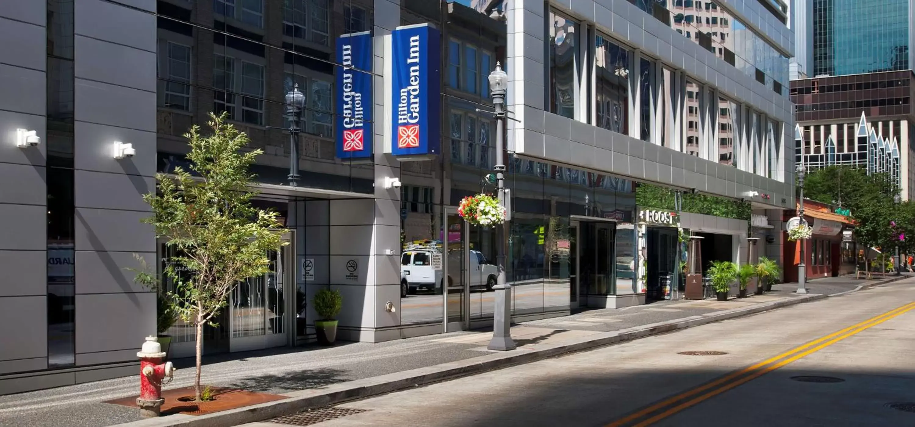 Property building in Hilton Garden Inn Pittsburgh Downtown