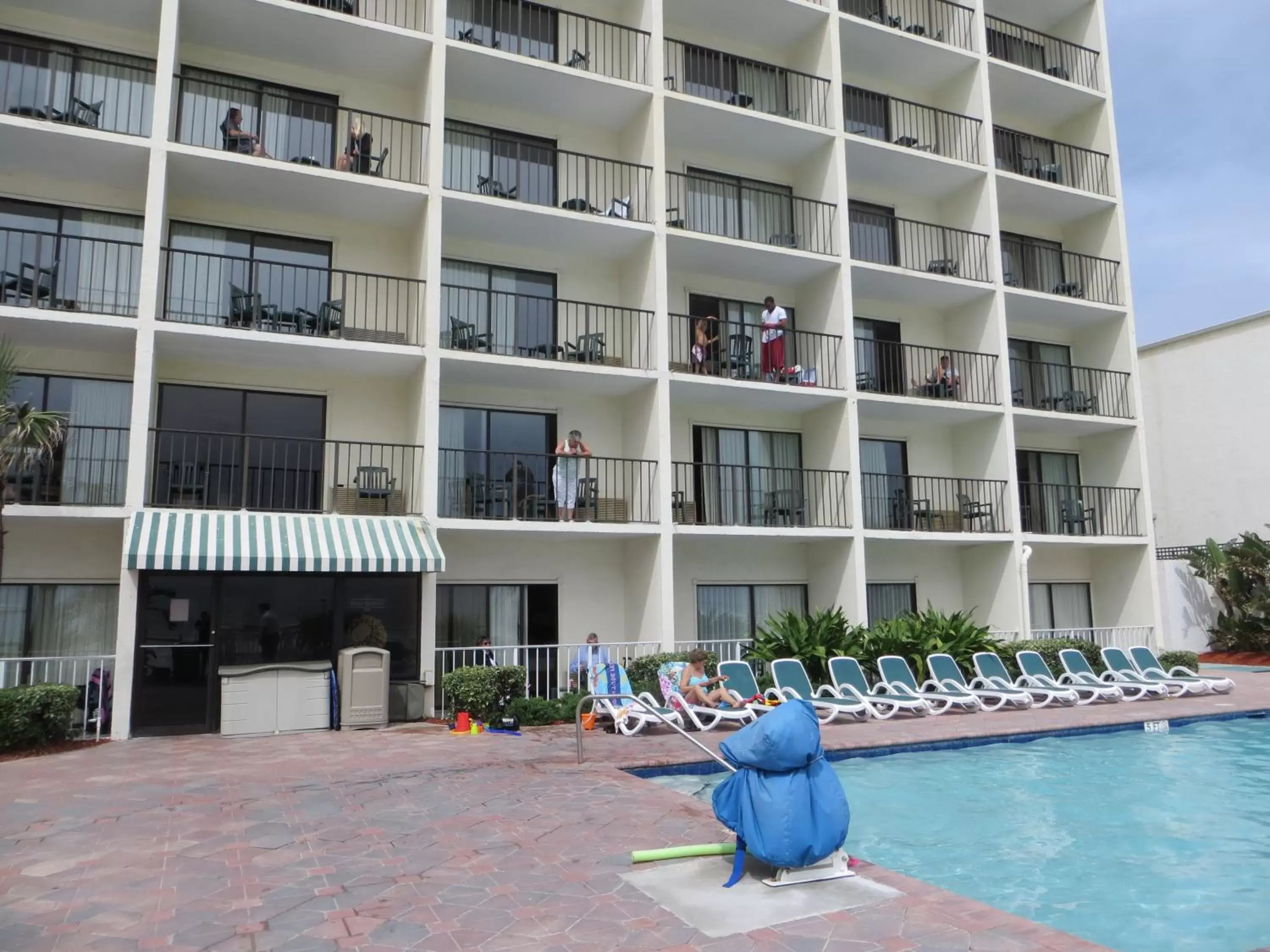 Property building, Swimming Pool in Days Inn by Wyndham Daytona Oceanfront